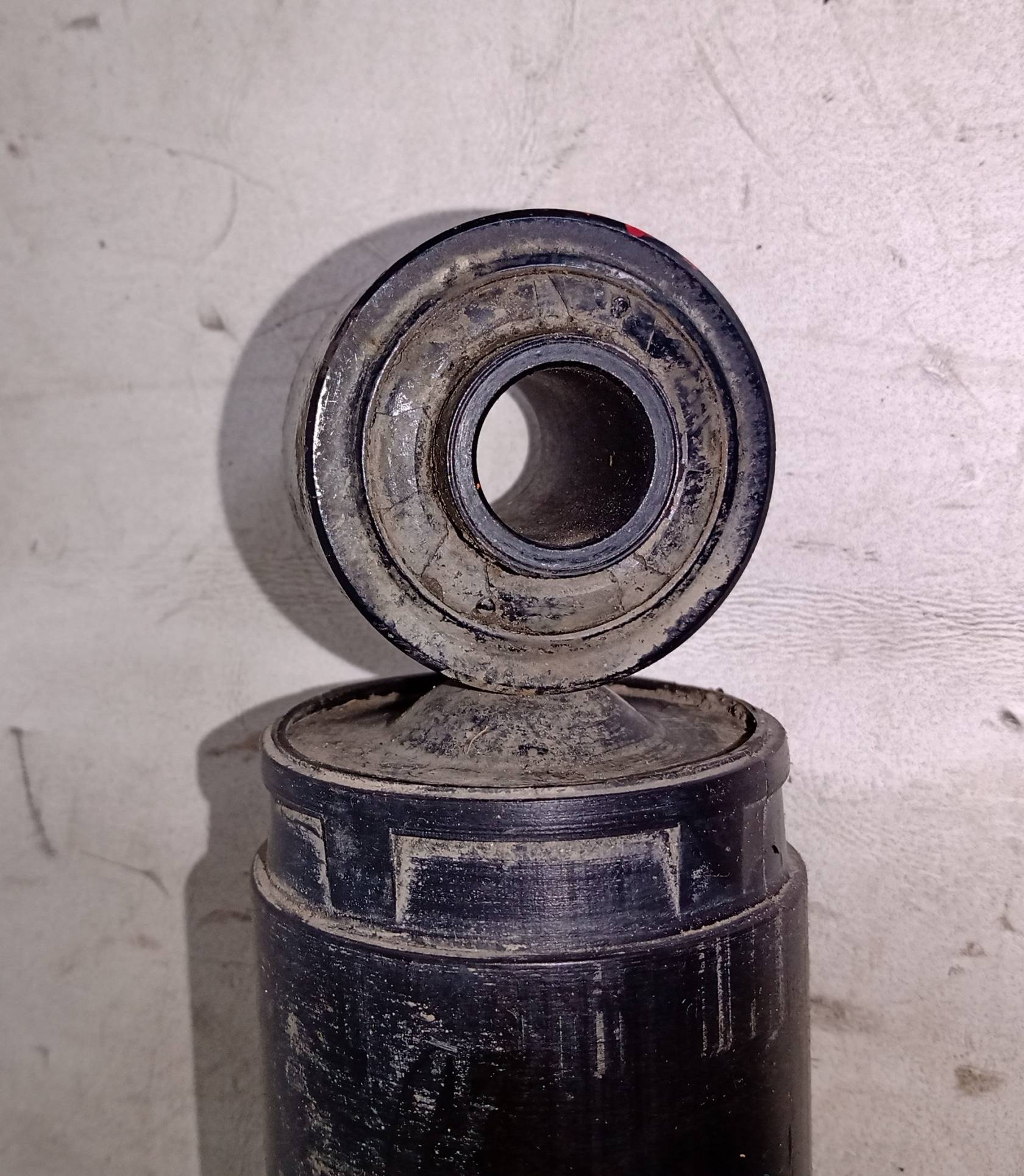 Ammortizzatore posteriore destro