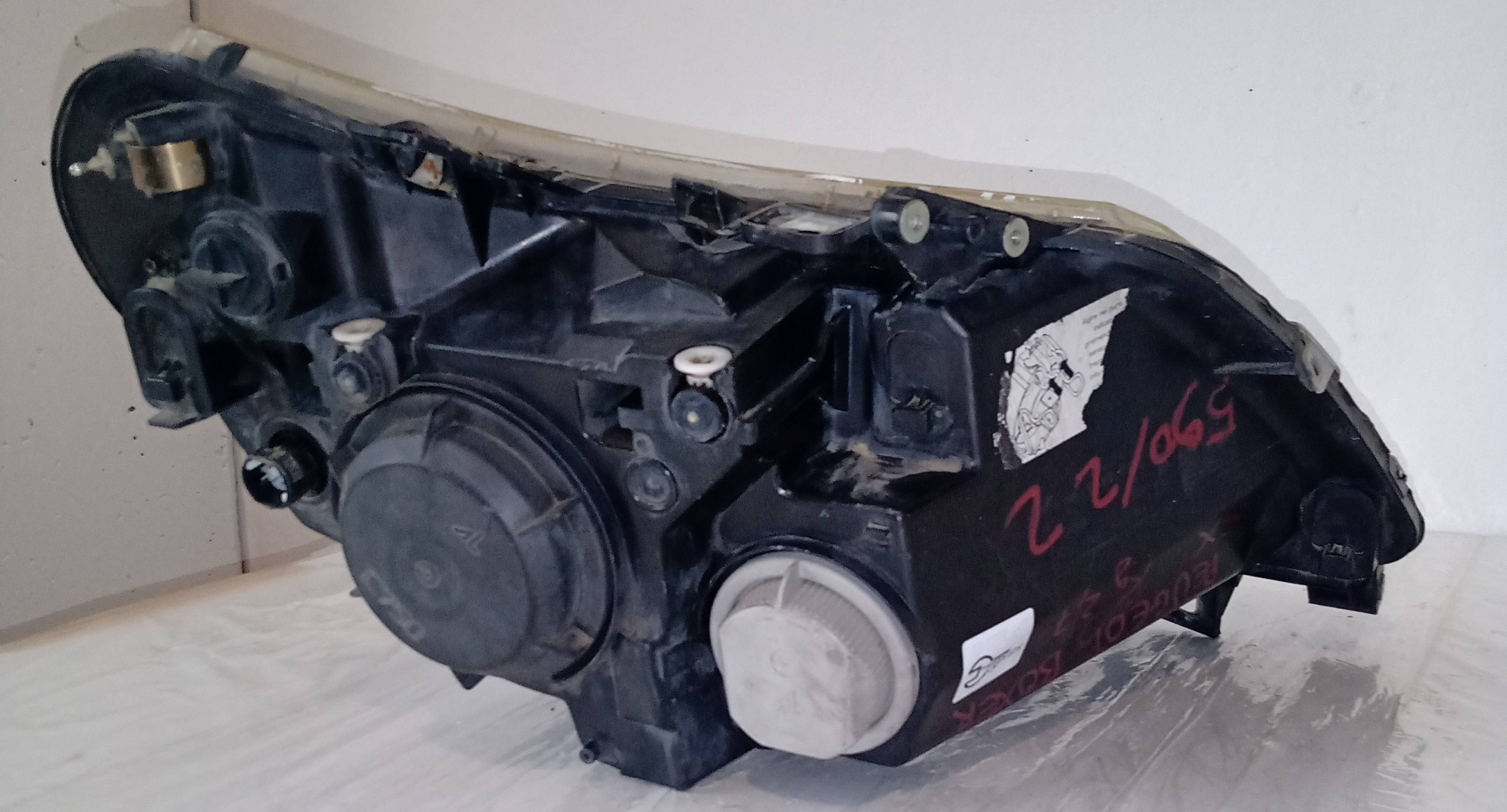 Fanale anteriore sinistro