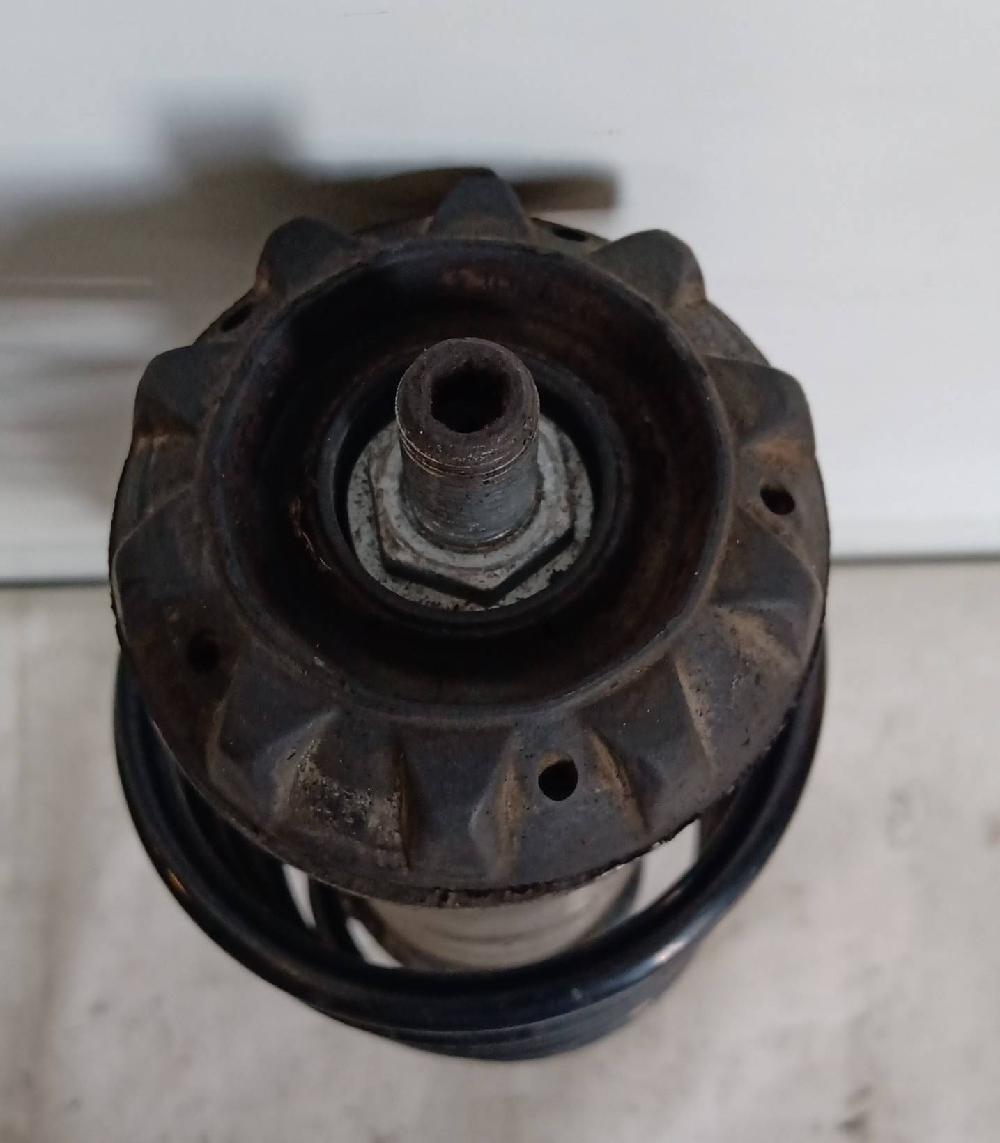 Ammortizzatore anteriore sinistro