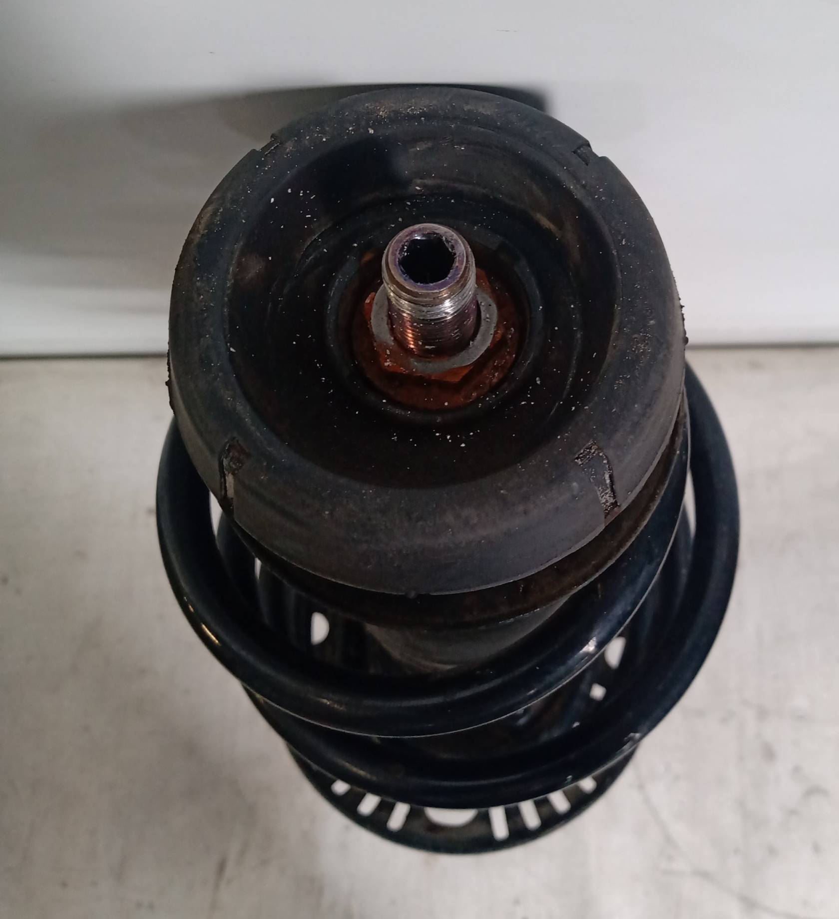 Ammortizzatore anteriore sinistro