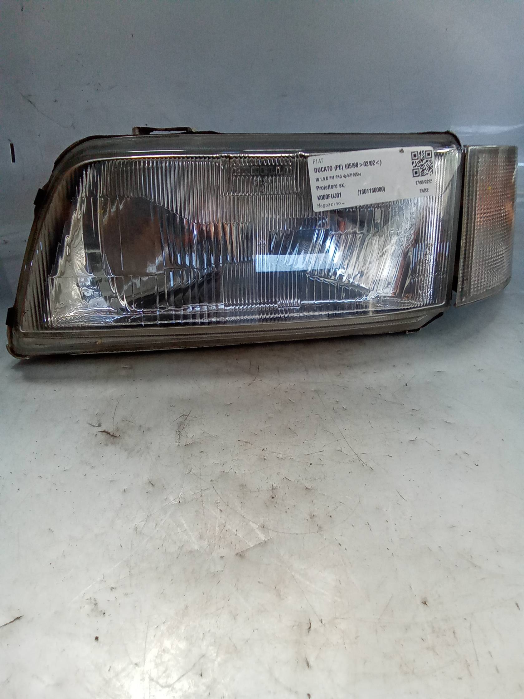Proiettore sx.