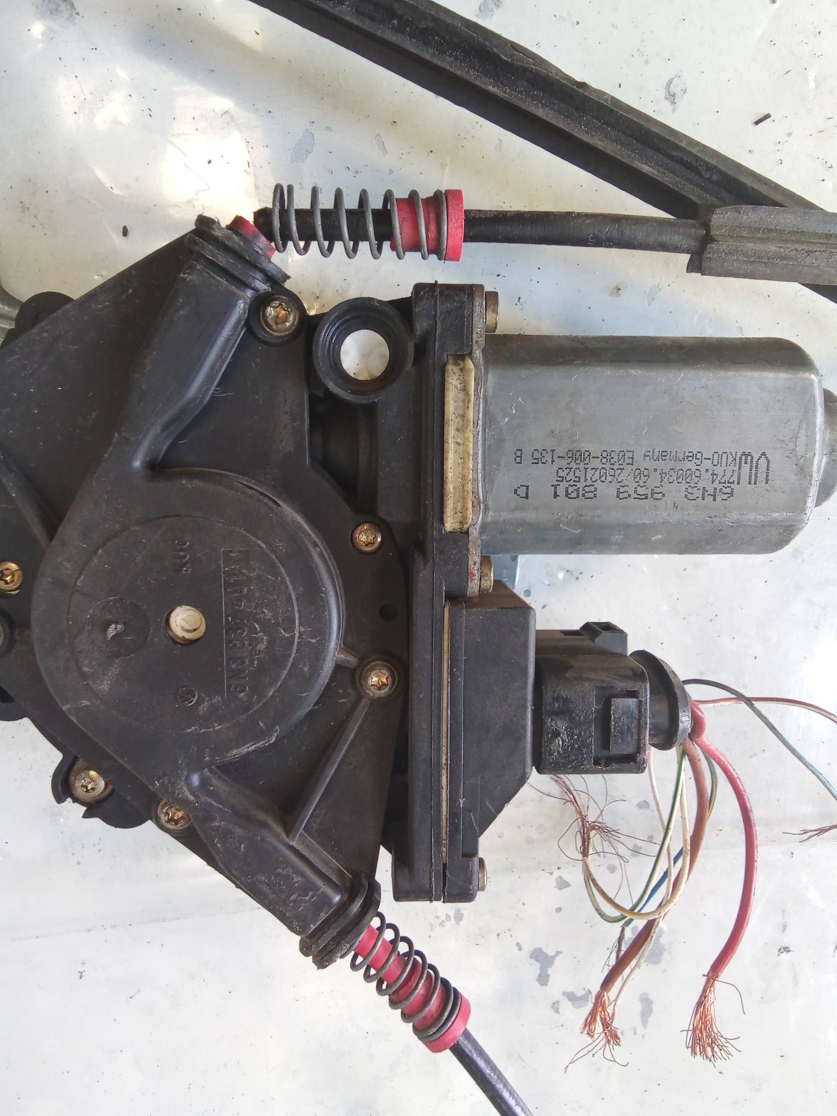 Alzacristallo elettr. porta ant. sx.