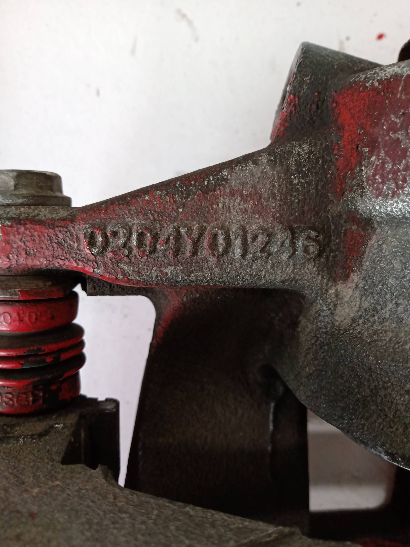 Pinza freno anteriore sinistra