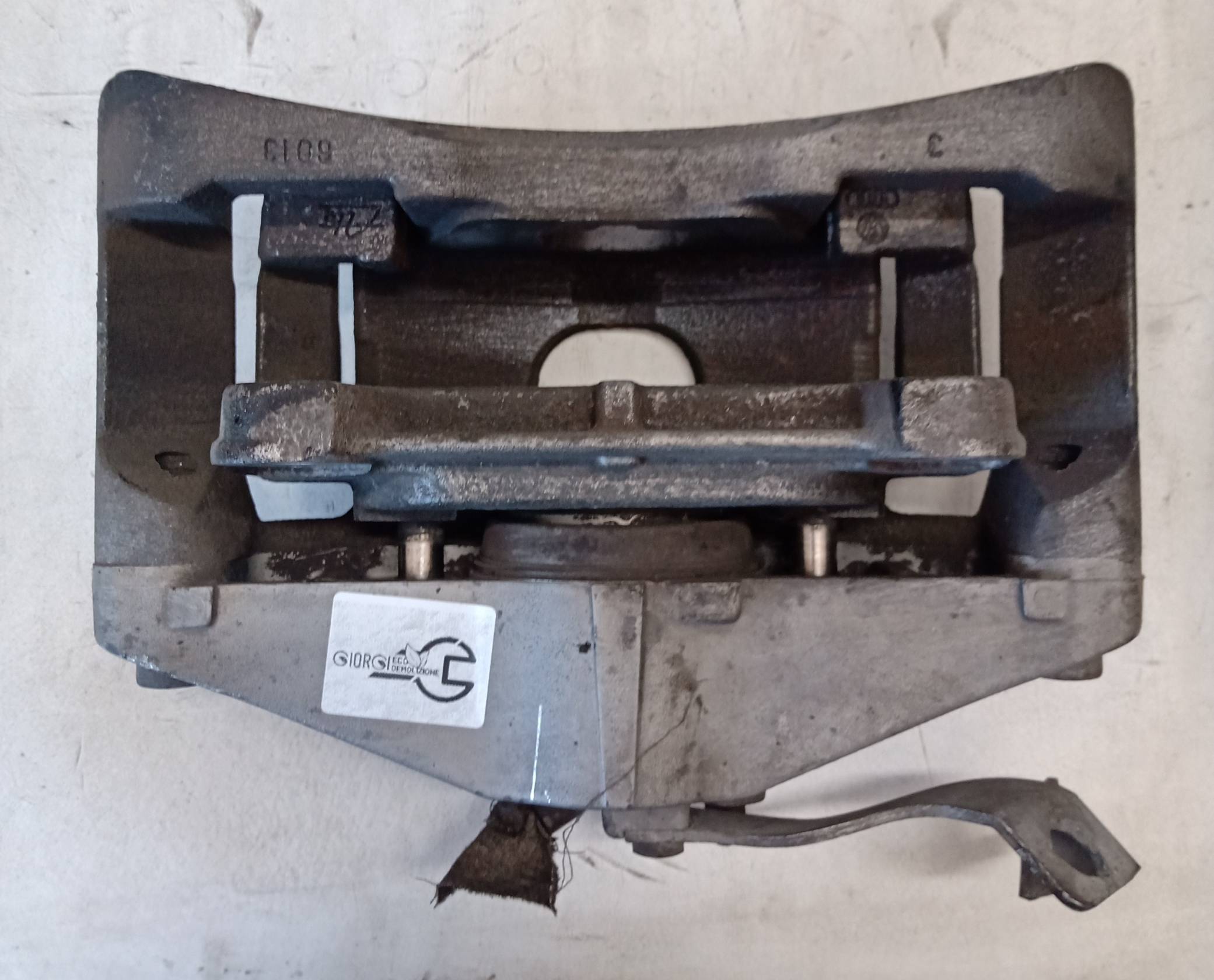 Pinza freno anteriore sinistro