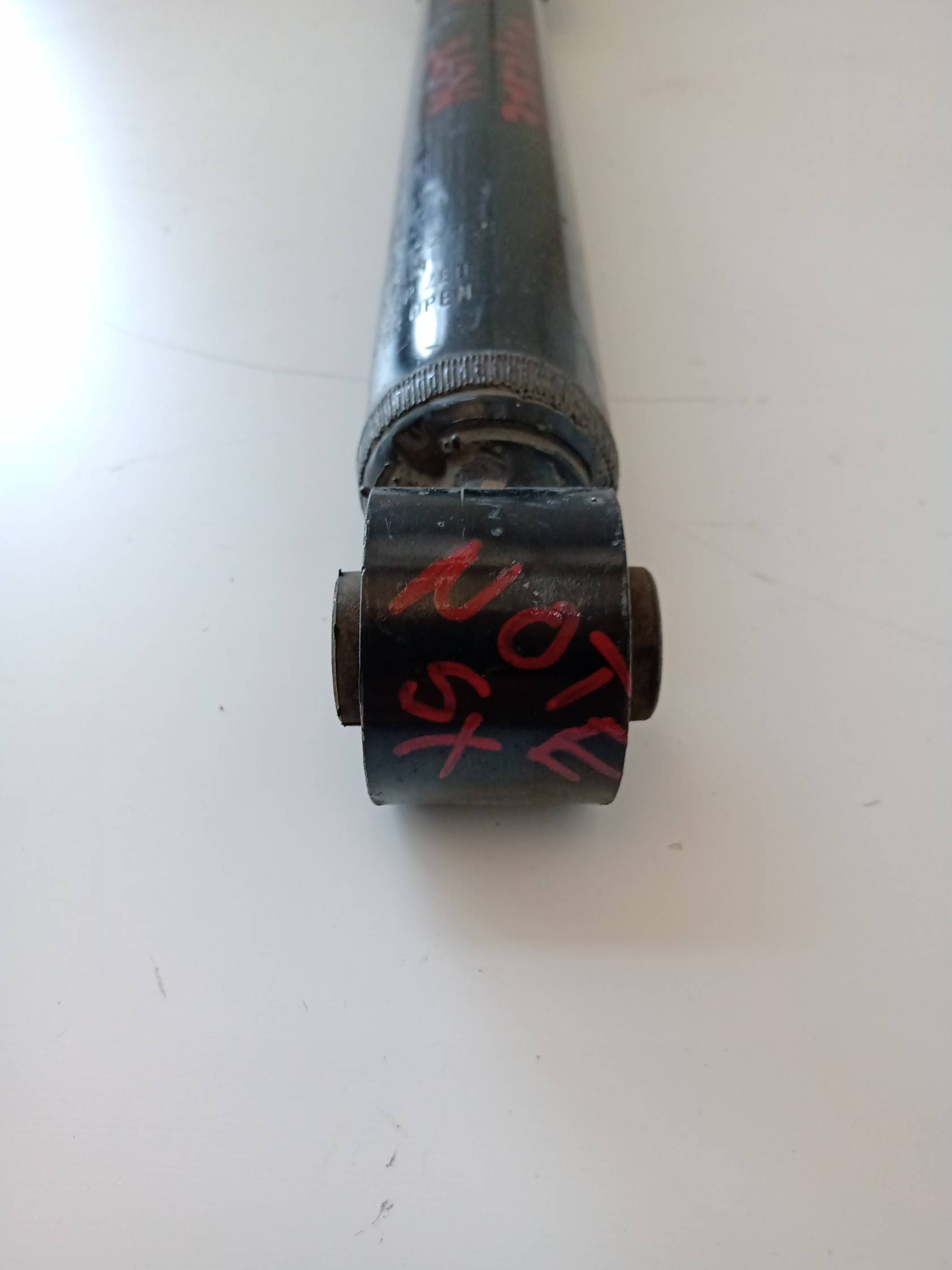 Ammortizzatore posteriore sinistro