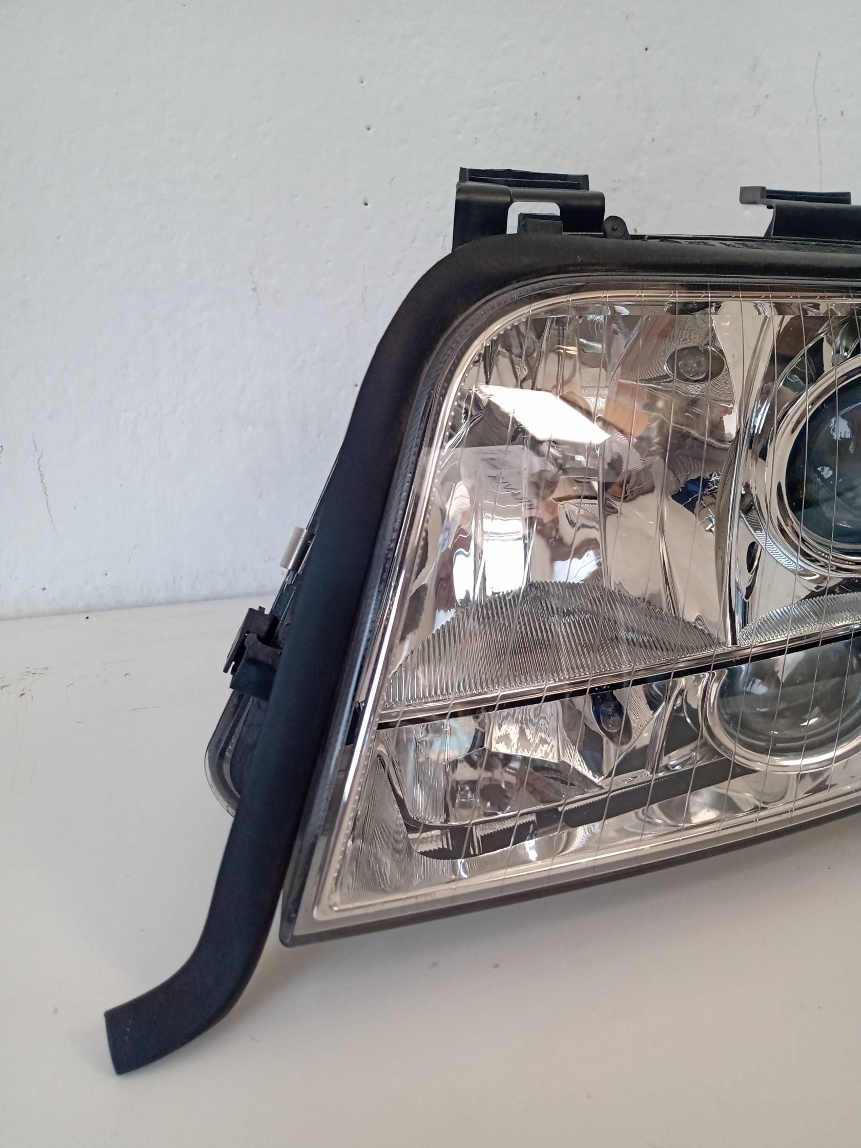 Fanale anteriore sinistro