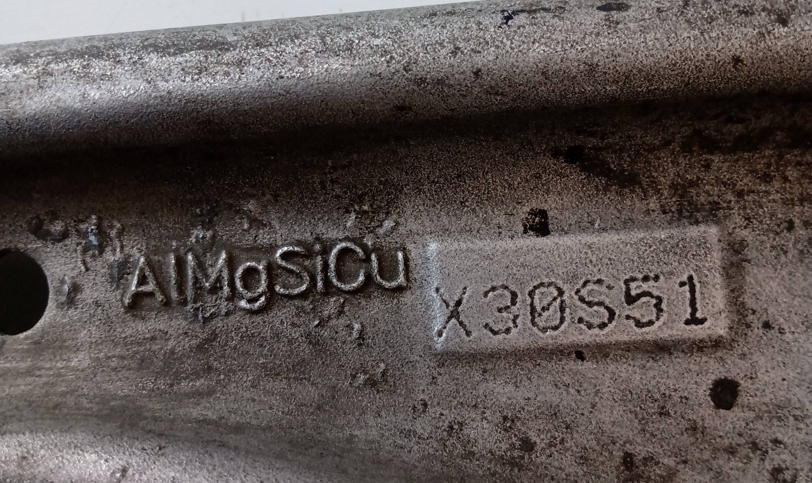 Braccio oscillante anteriore sinistro