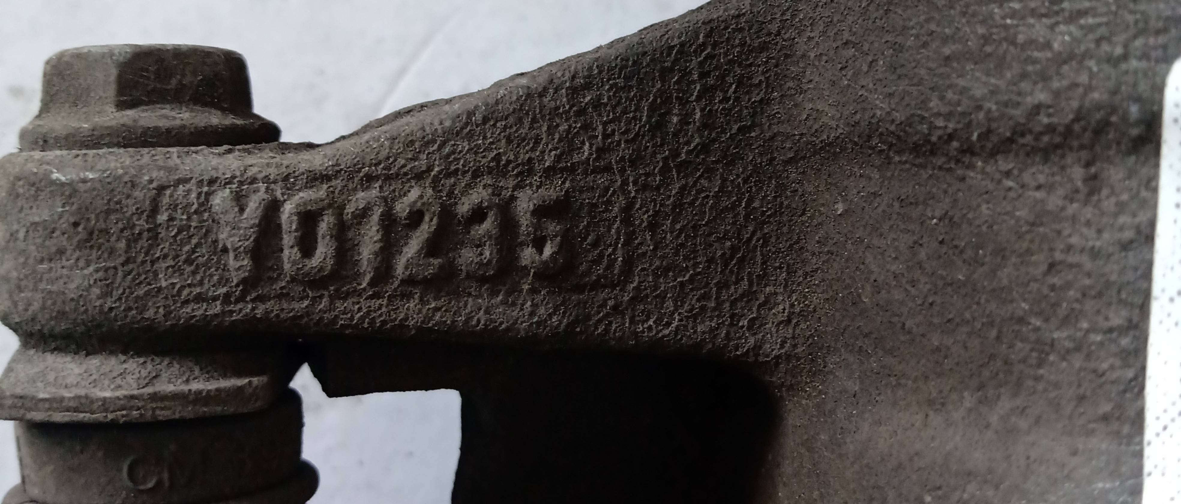 Pinza freno anteriore sinistra