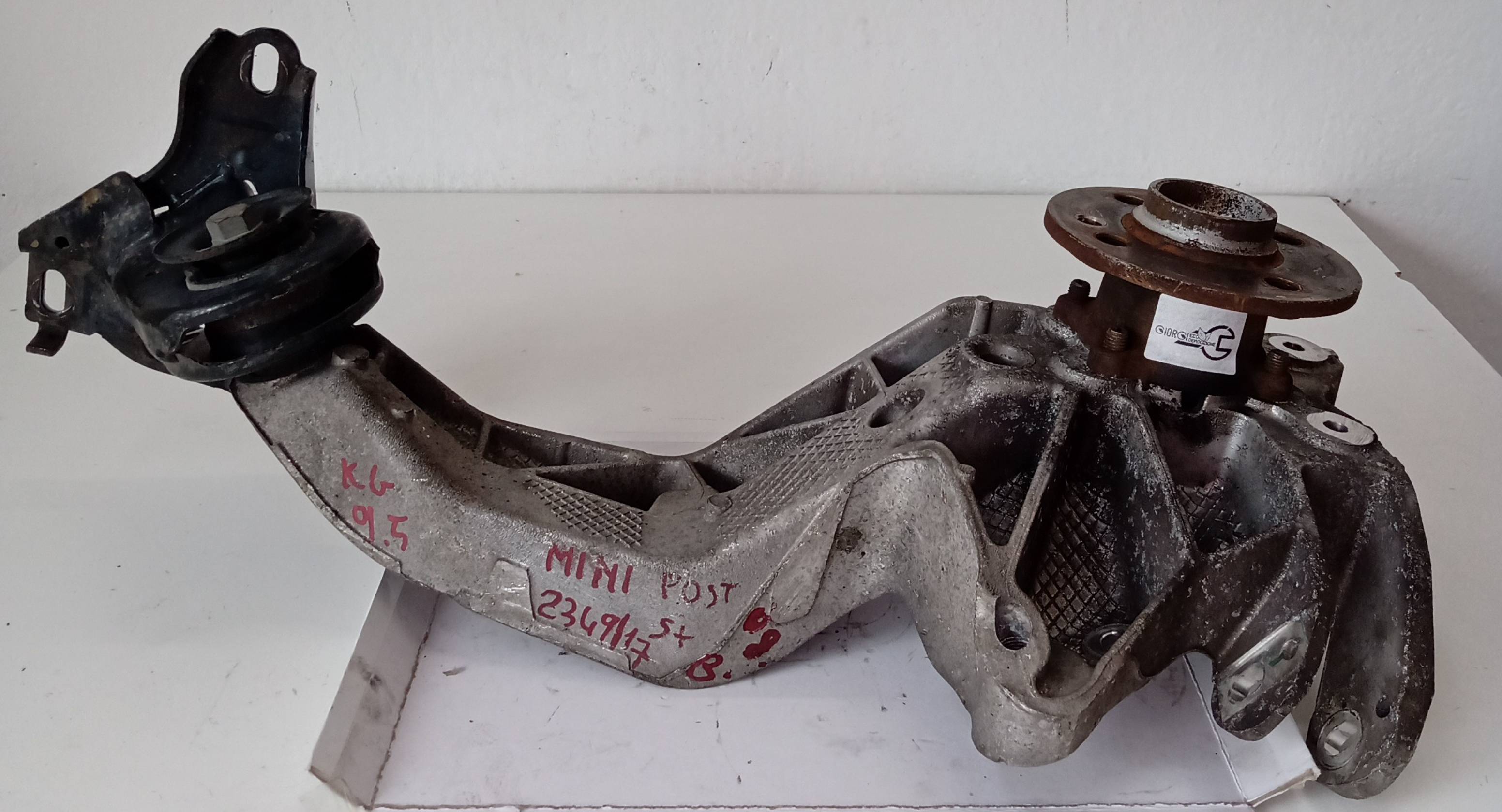 Mozzo posteriore sinisro