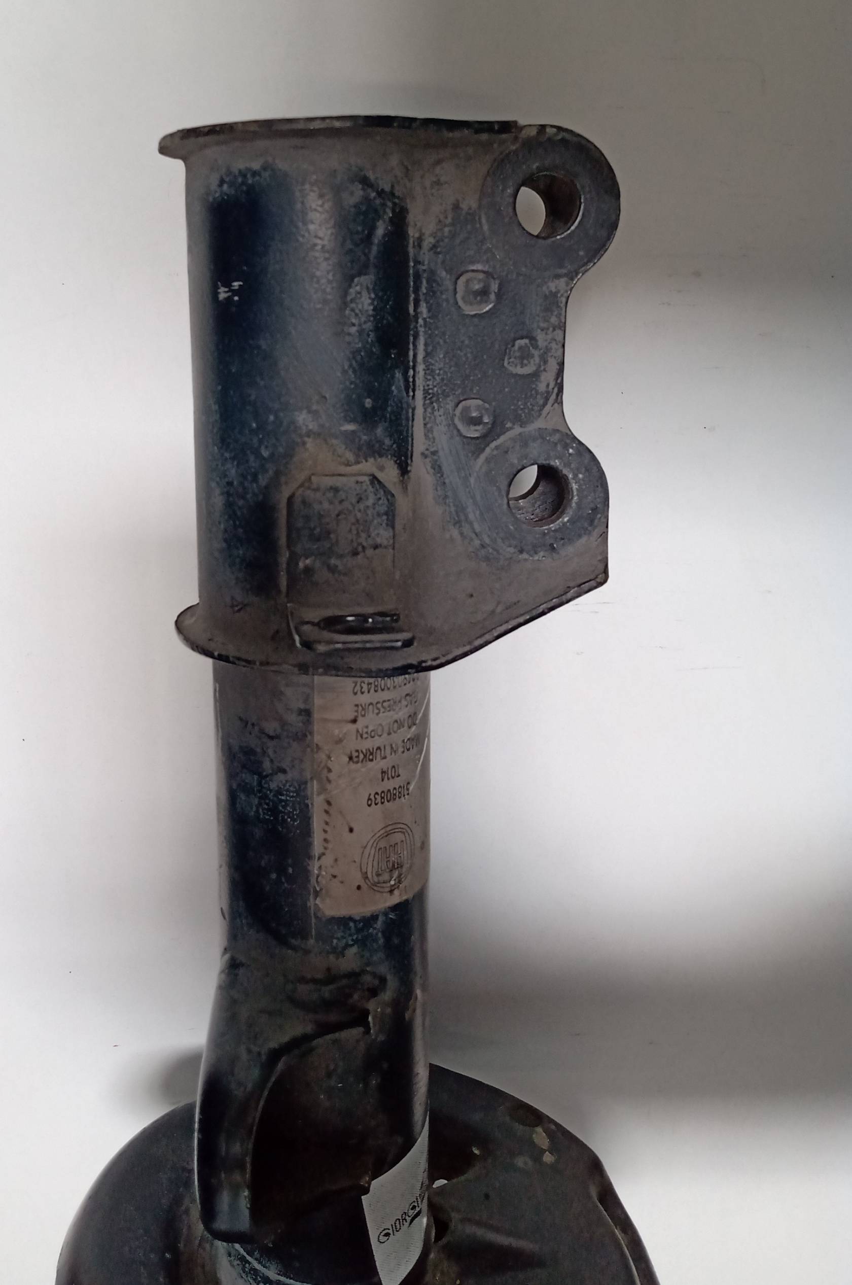 Ammortizzatore anteriore sinistro