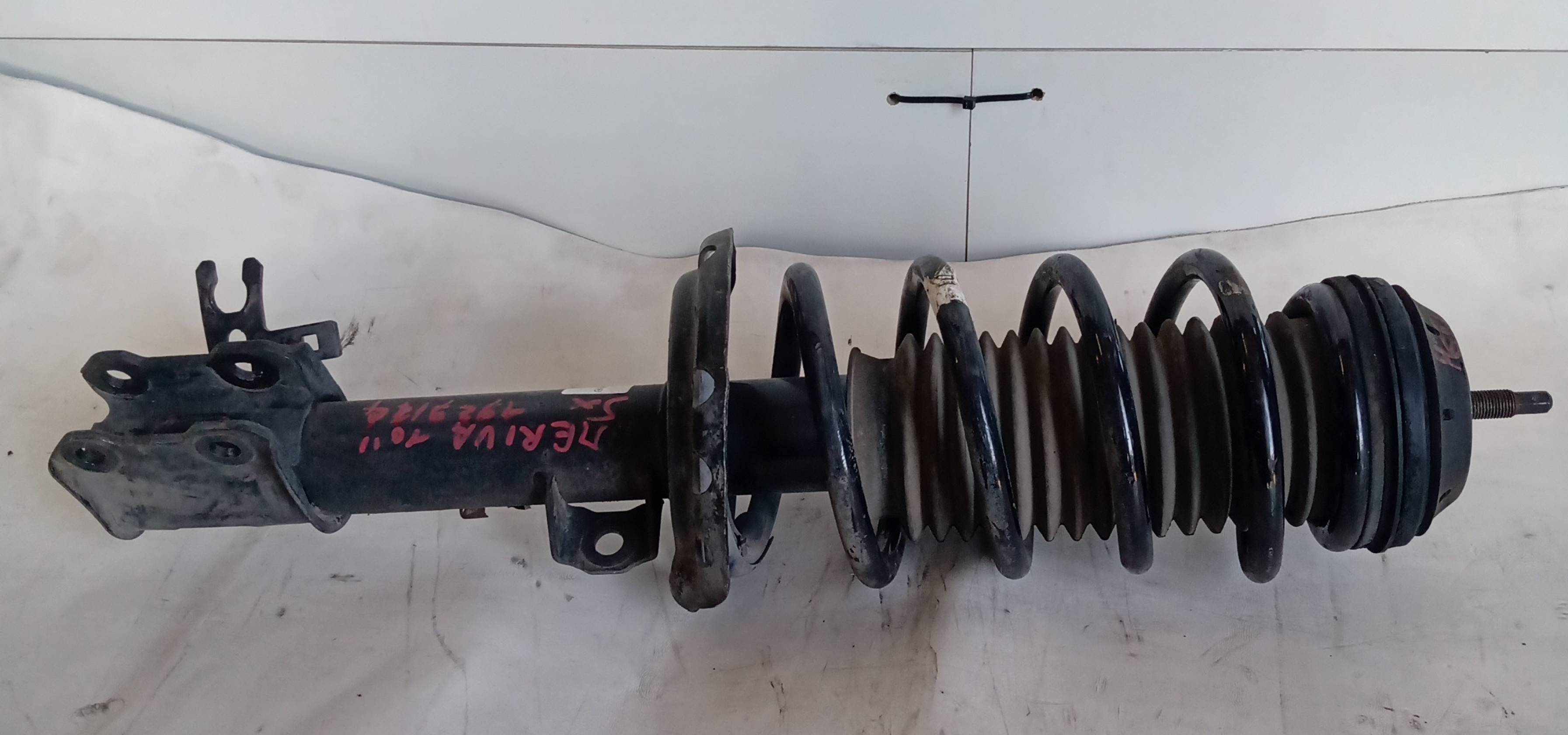 Ammortizzatore anteriore sinistro