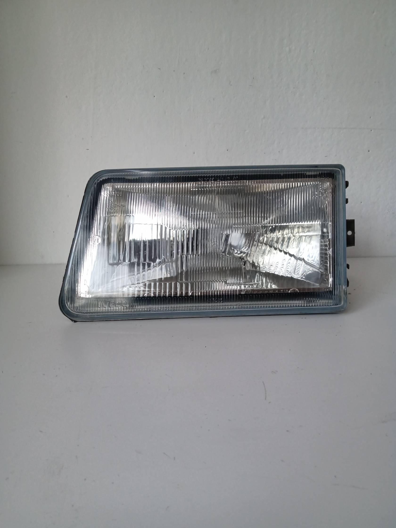 Fanale anteriore sinistro