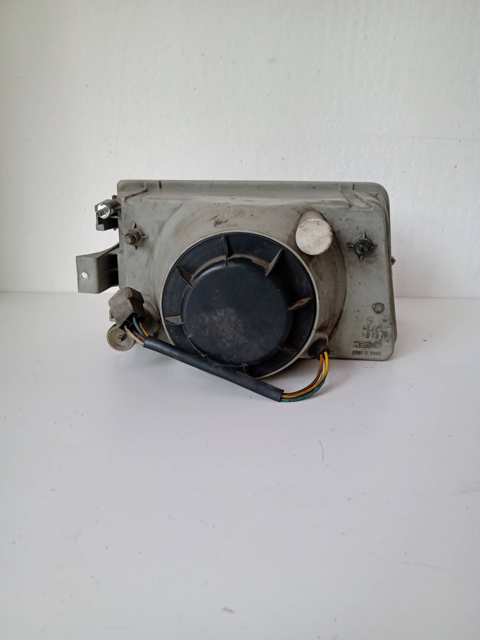 Fanale anteriore sinistro