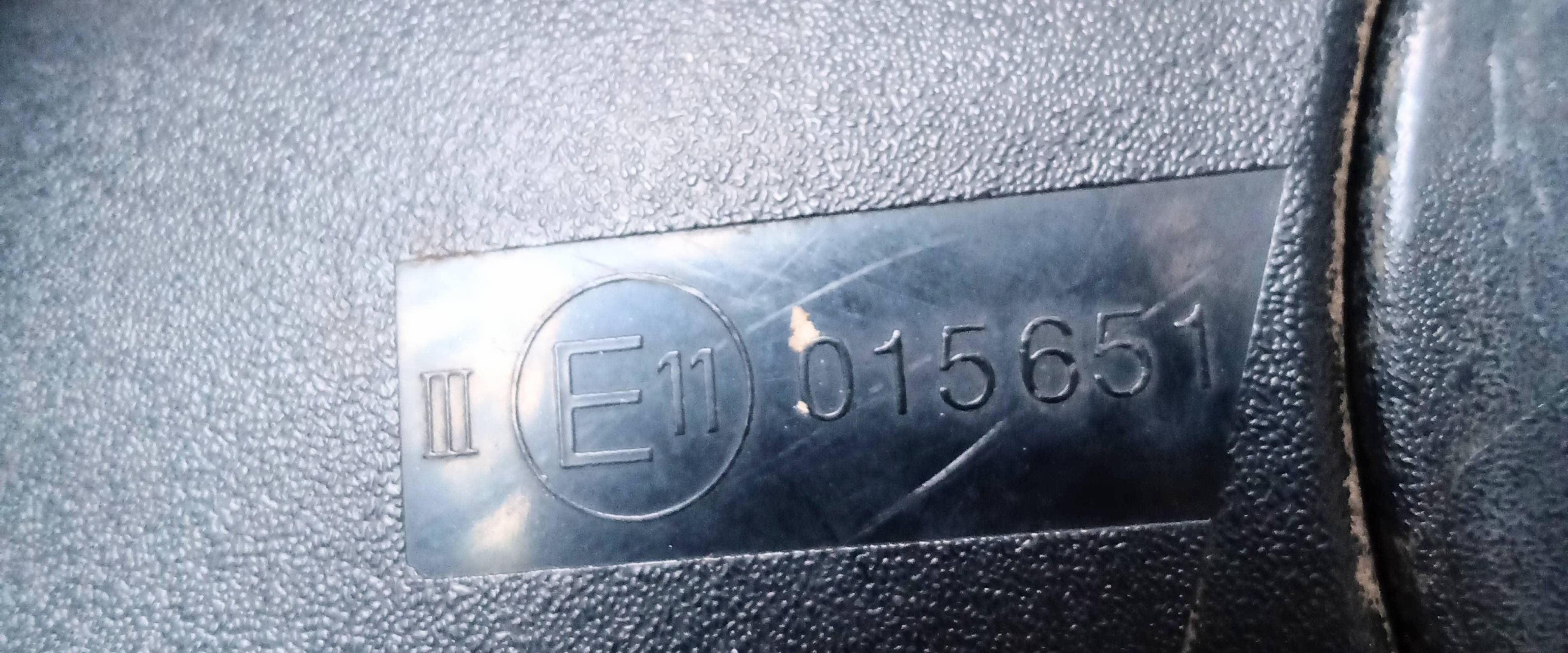 Specchietto retrovisore destro