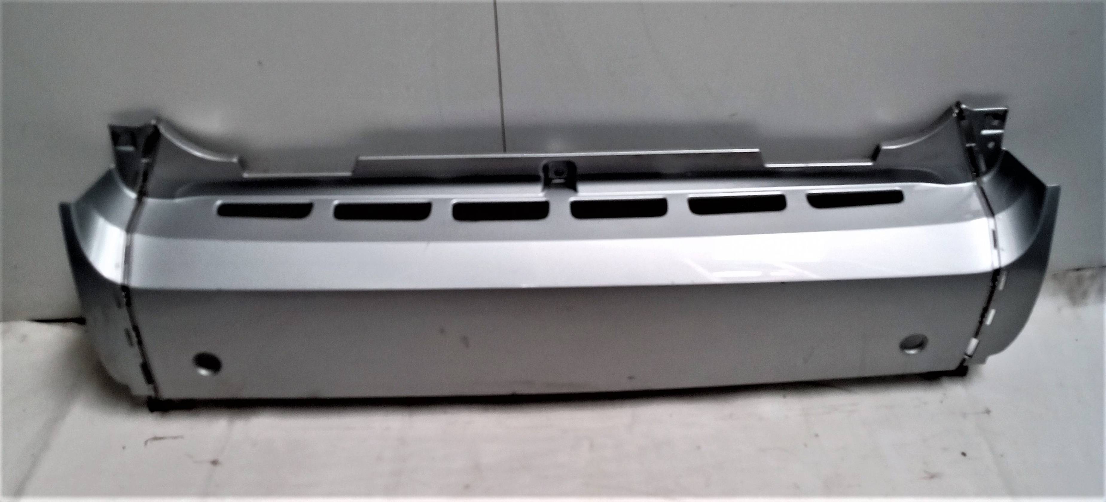 Paraurti posteriore centrale