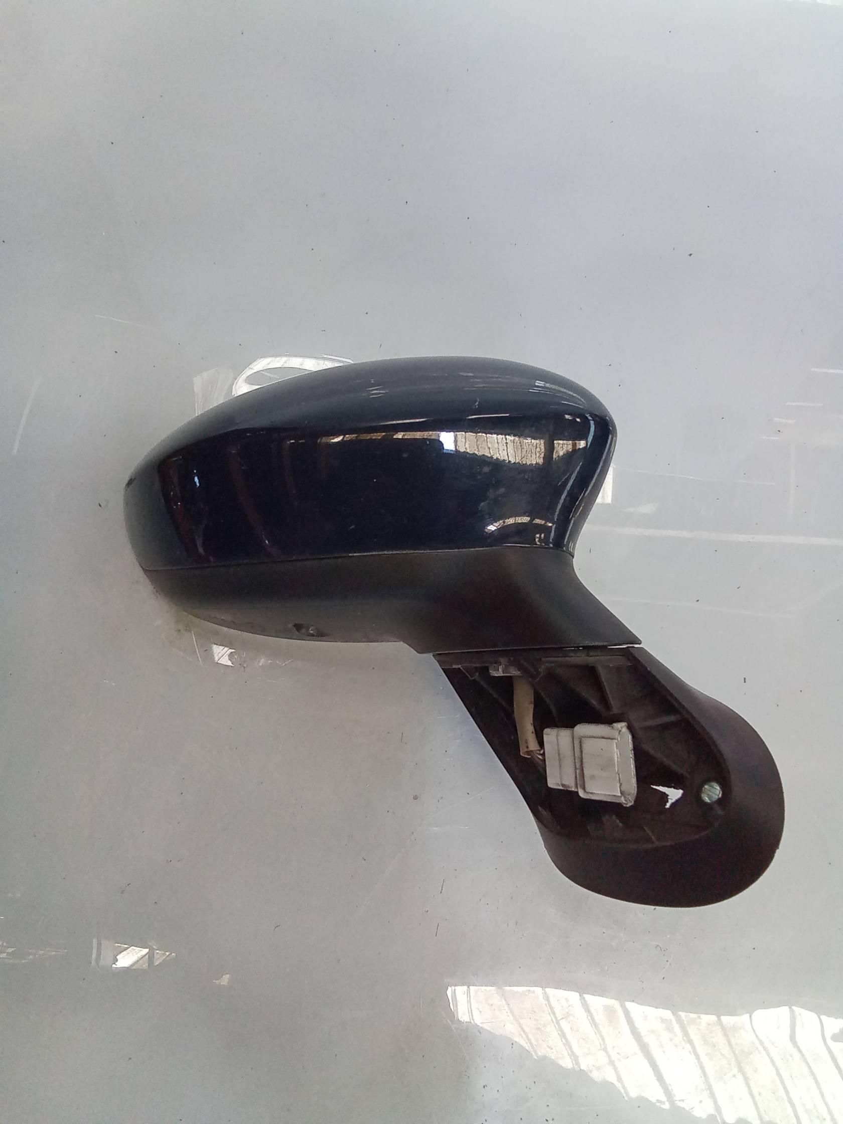 Retrovisore est. dx.