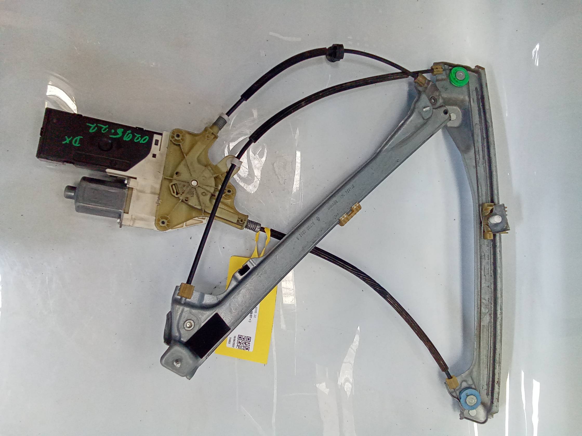 Alzacristallo elettr. porta ant. dx. Alzacristallo elettr. porta ant. dx.