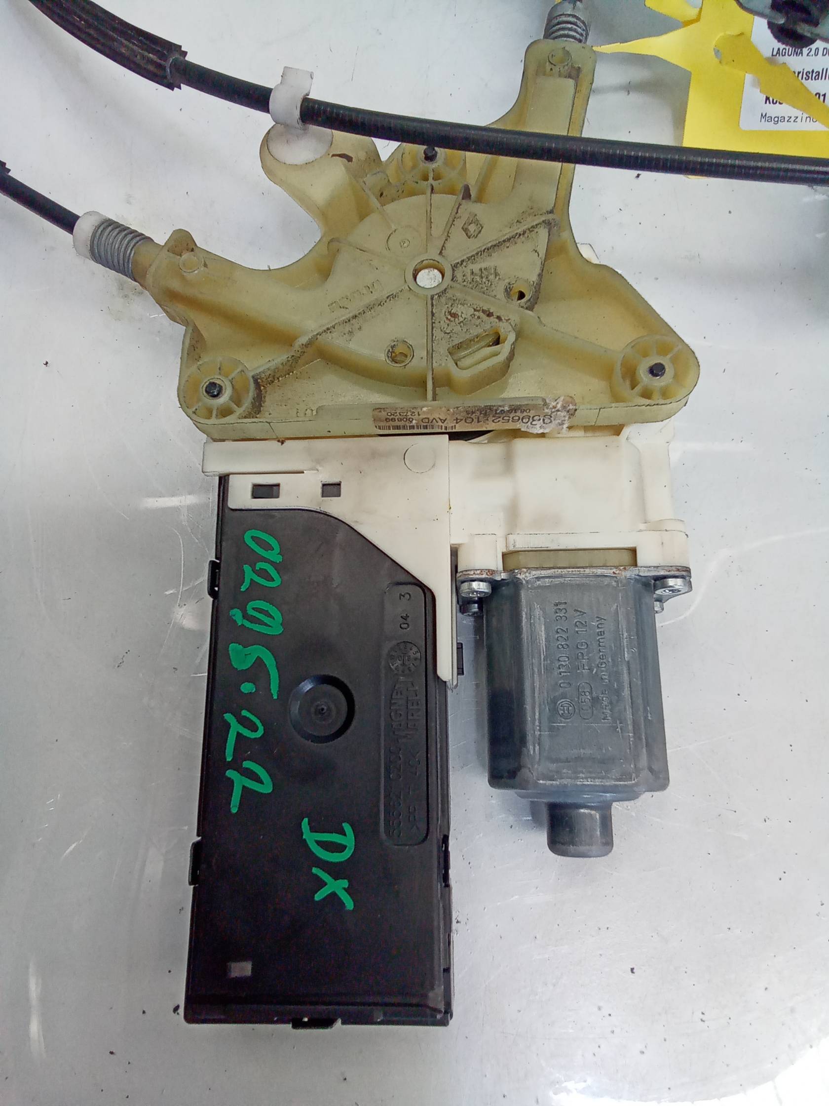 Alzacristallo elettr. porta ant. dx. Alzacristallo elettr. porta ant. dx.