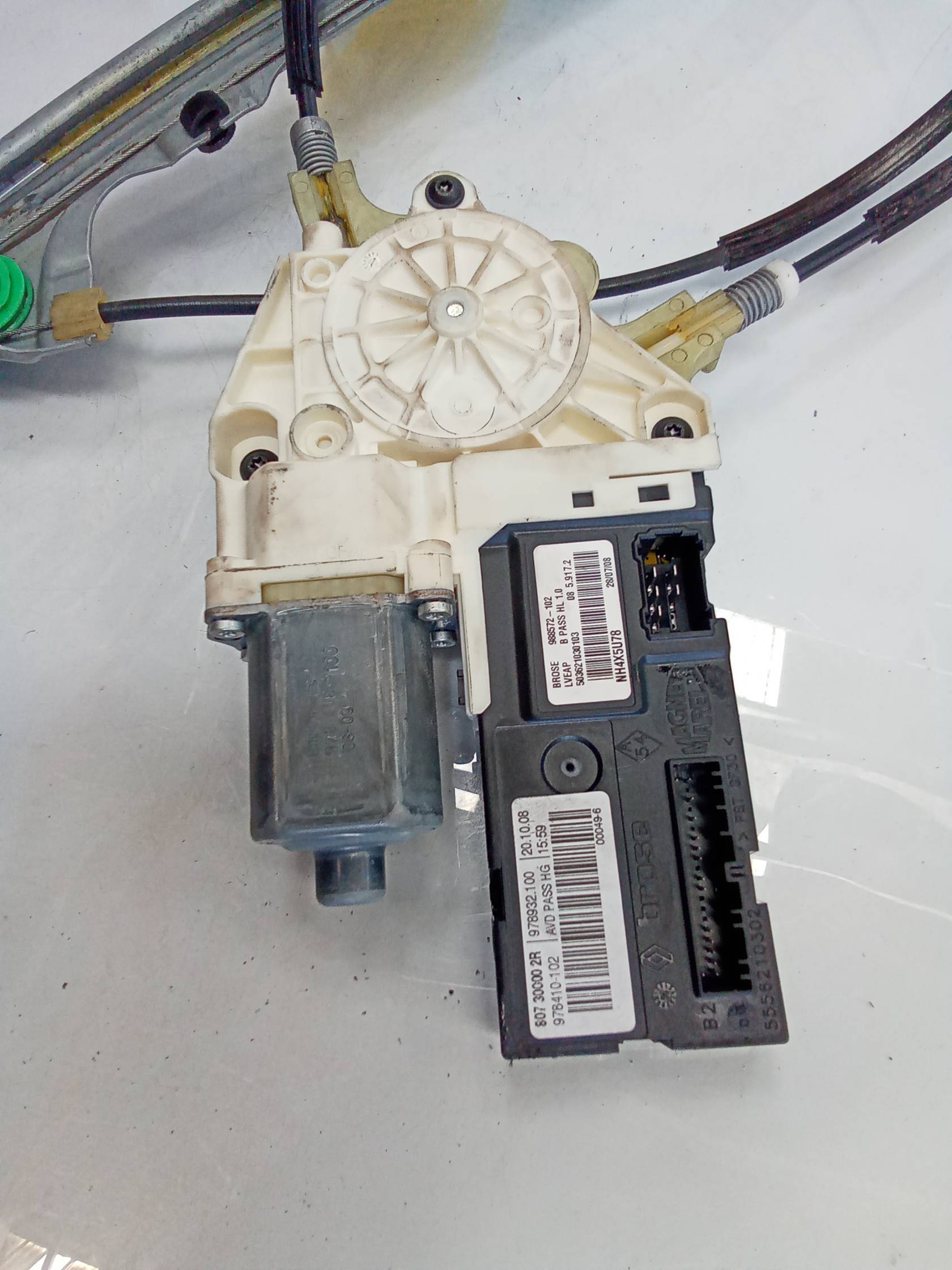 Alzacristallo elettr. porta ant. dx. Alzacristallo elettr. porta ant. dx.