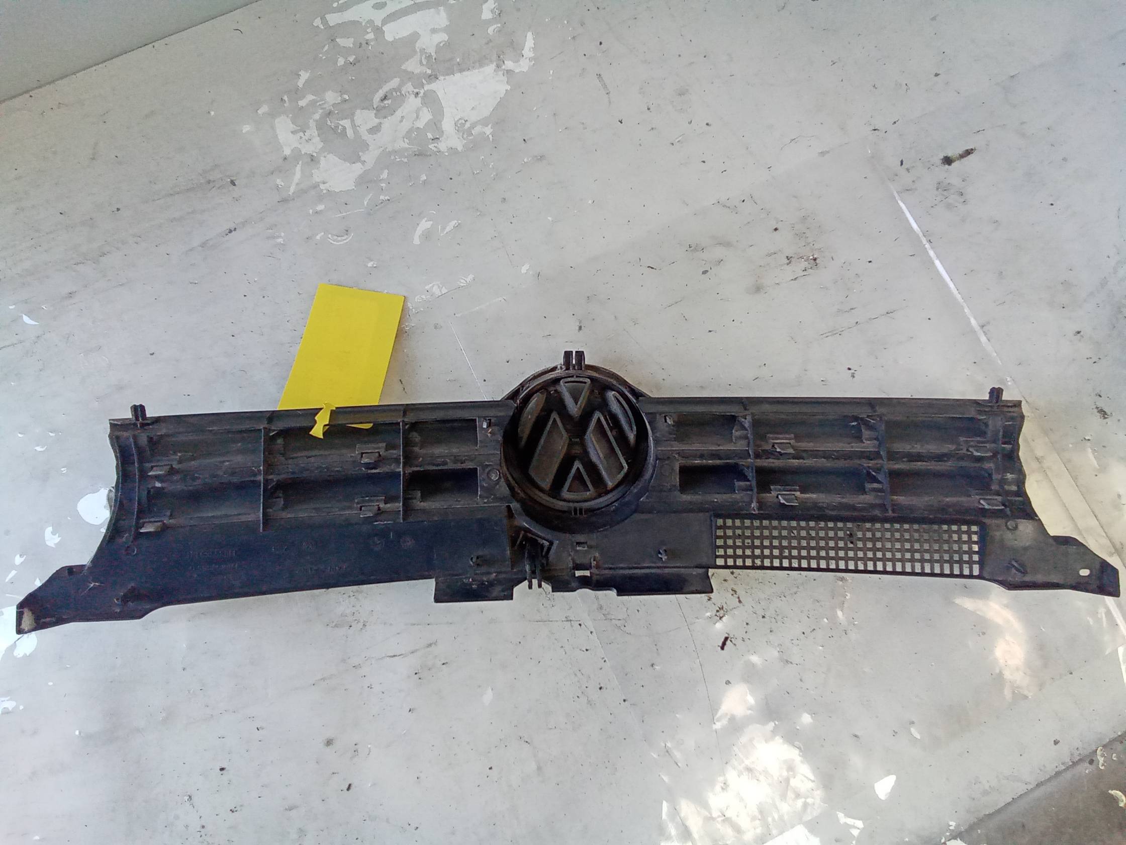 Griglia centr. paraurti ant.