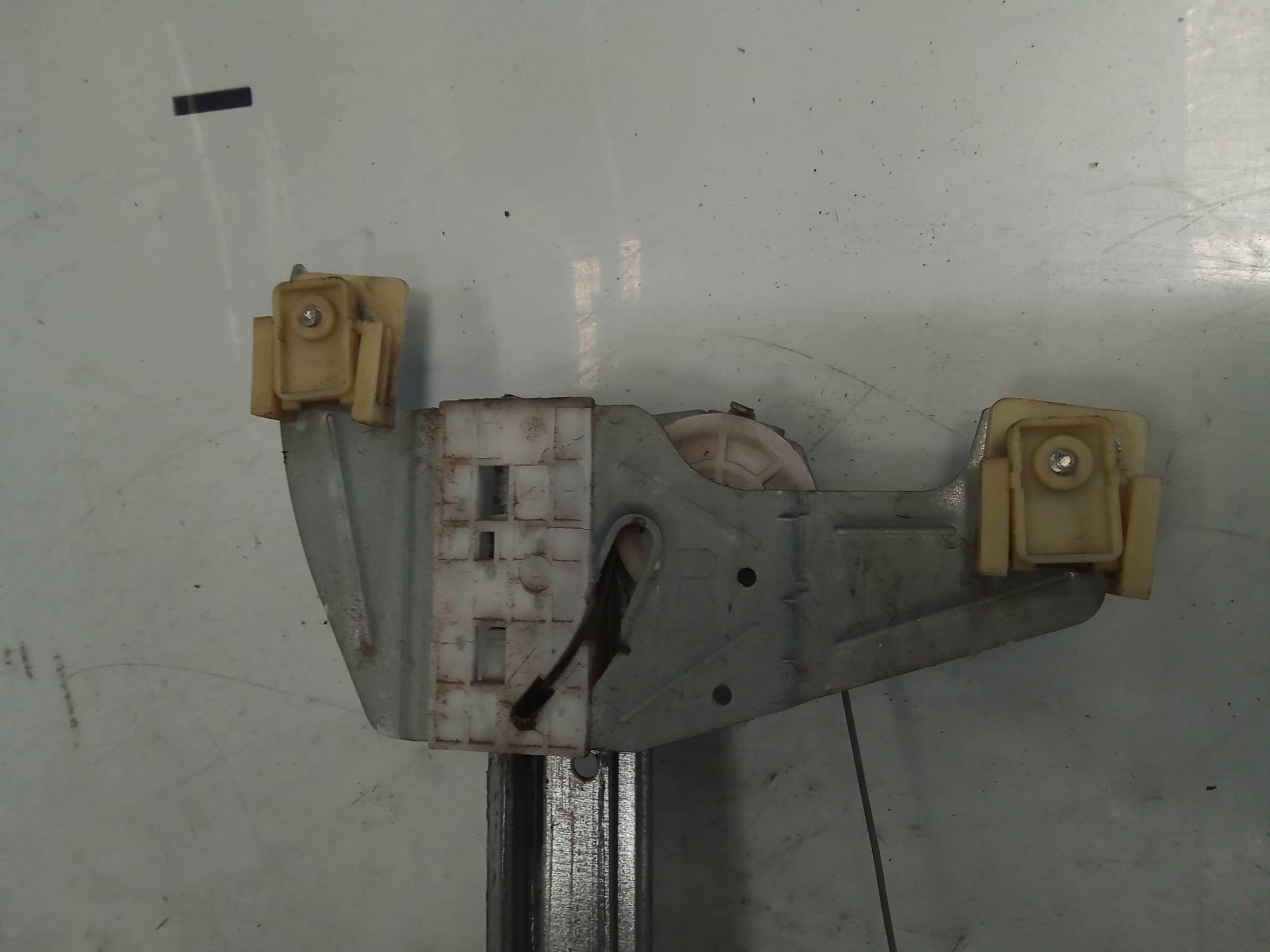 Alzacristallo elettr. porta ant. con motorino Alzacristallo elettr. porta ant. con motorino