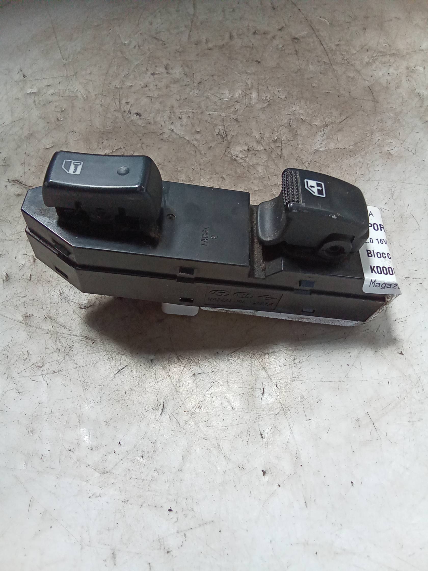 Blocco comandi alzacristalli dx.