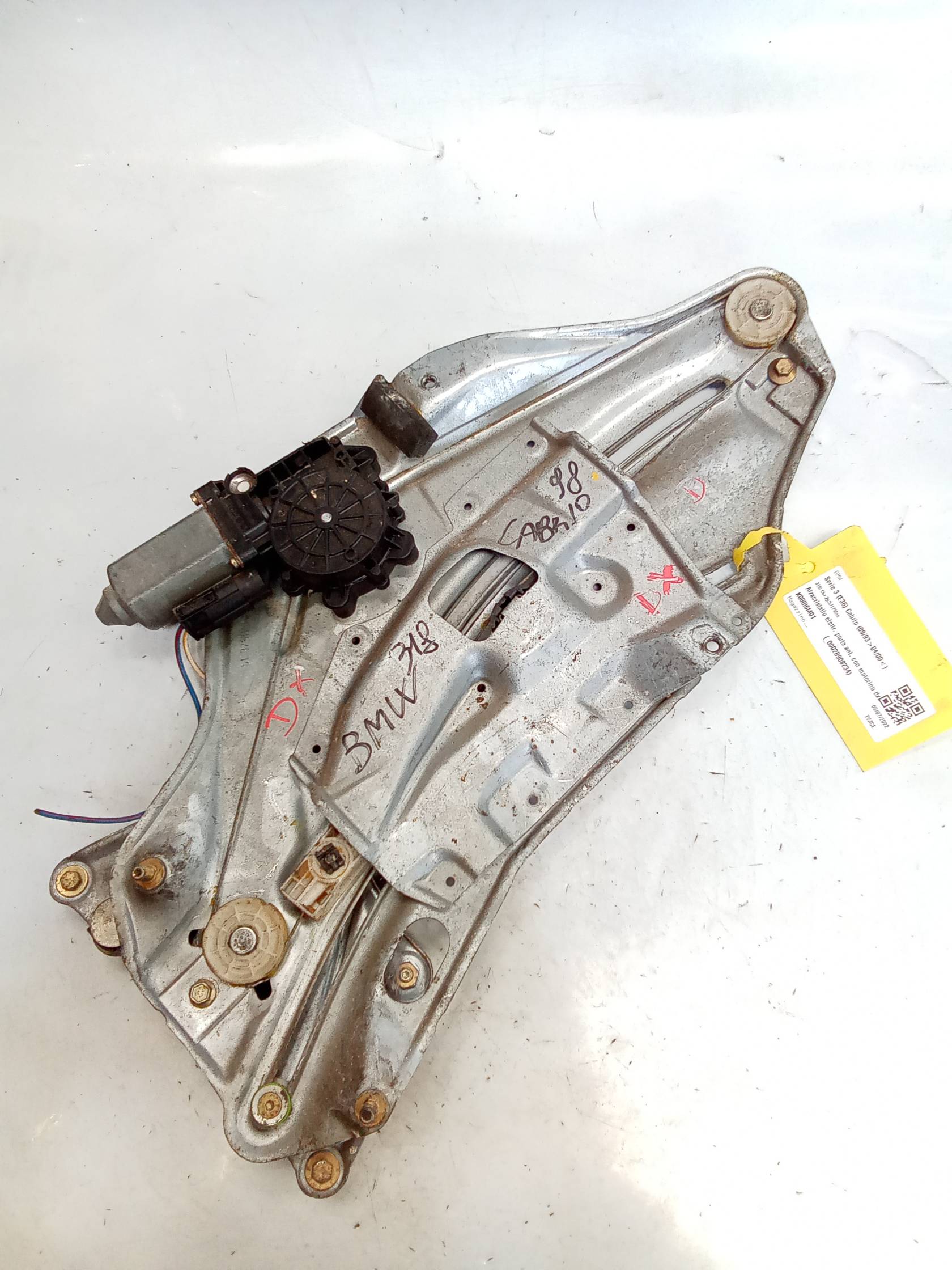 Alzacristallo elettr. porta ant. con motorino dx.