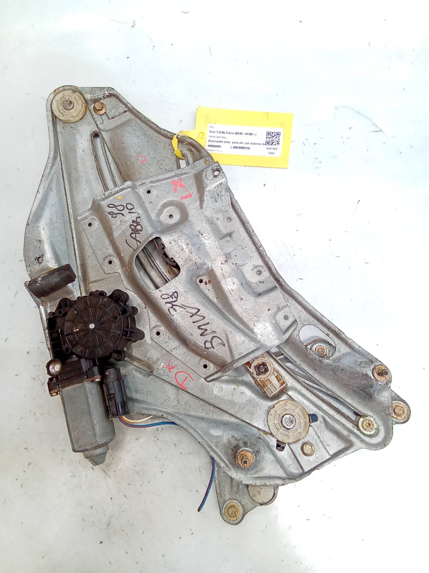 Alzacristallo elettr. porta ant. con motorino dx.