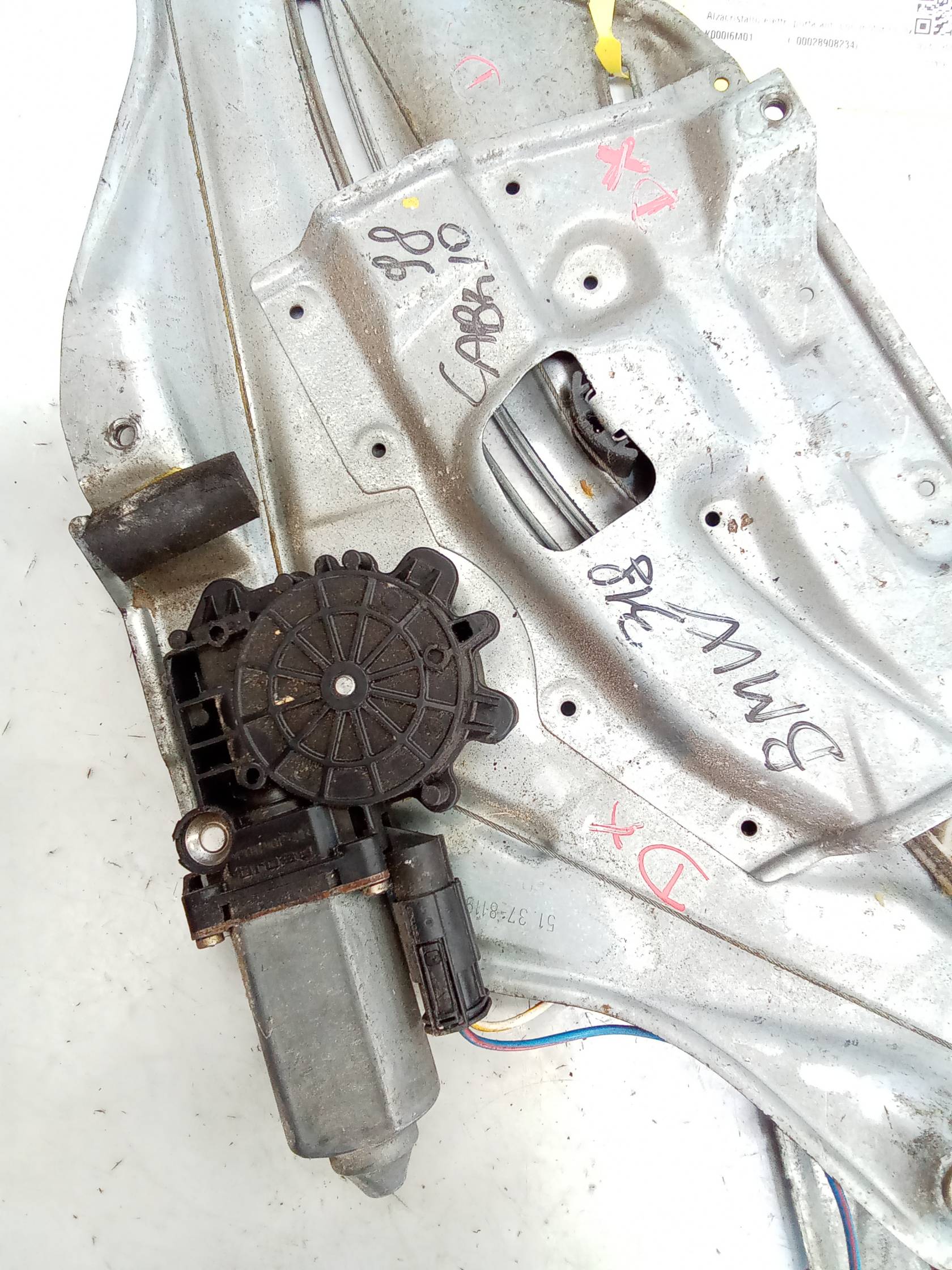 Alzacristallo elettr. porta ant. con motorino dx.