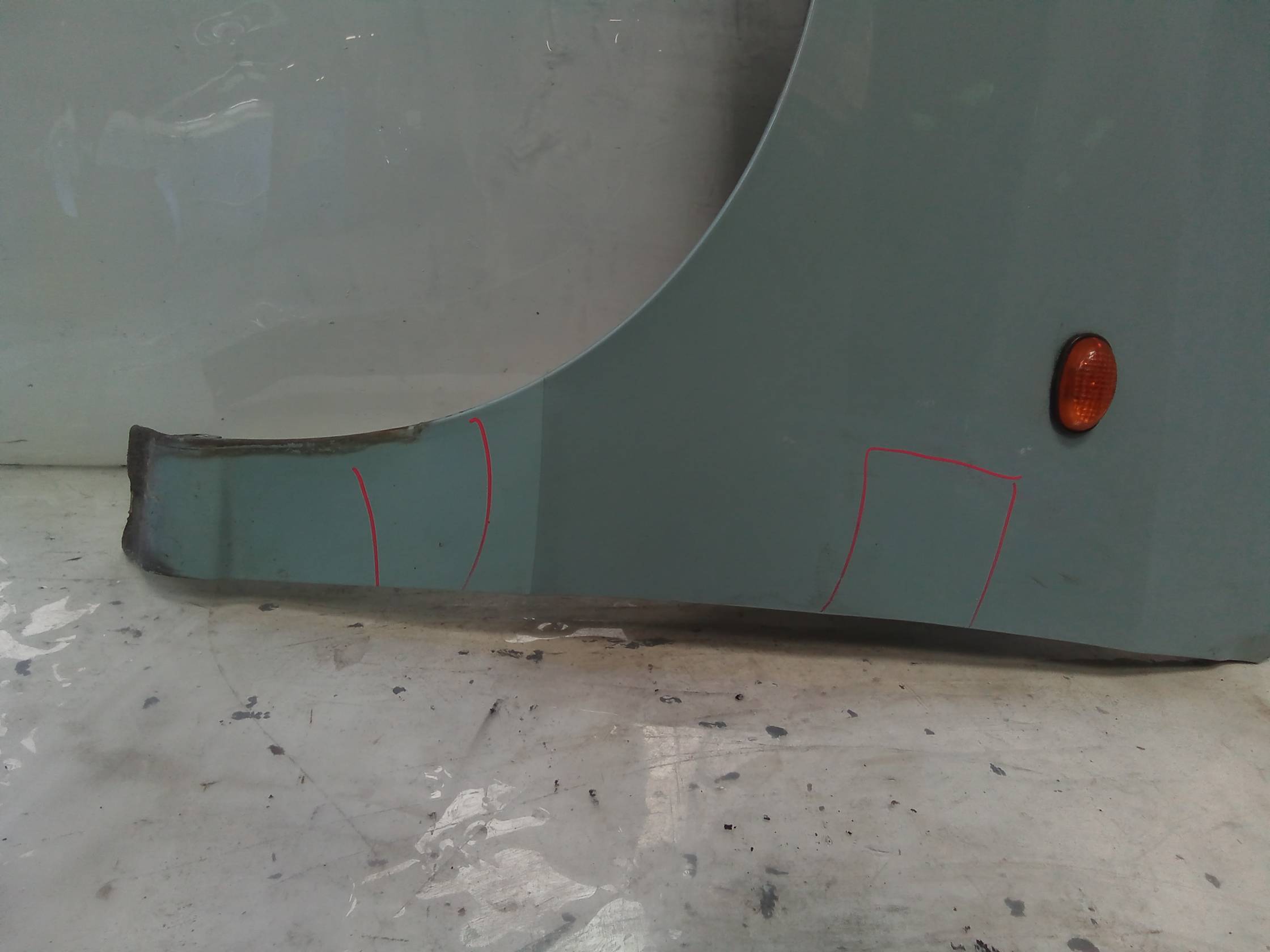 Parafango ant. sx.