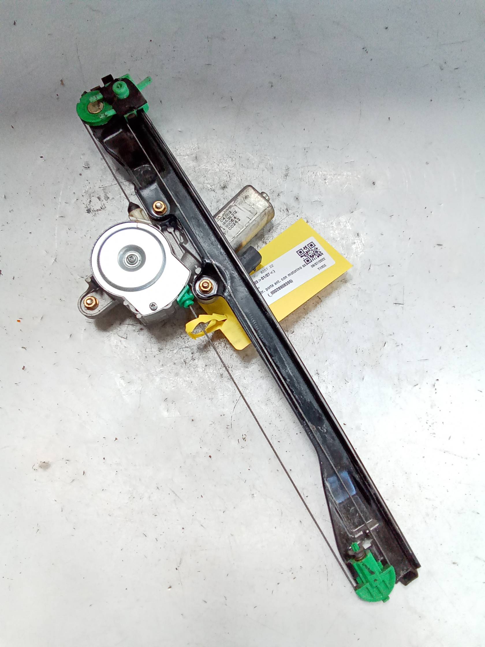 Alzacristallo elettr. porta ant. con motorino sx. Alzacristallo elettr. porta ant. con motorino sx.