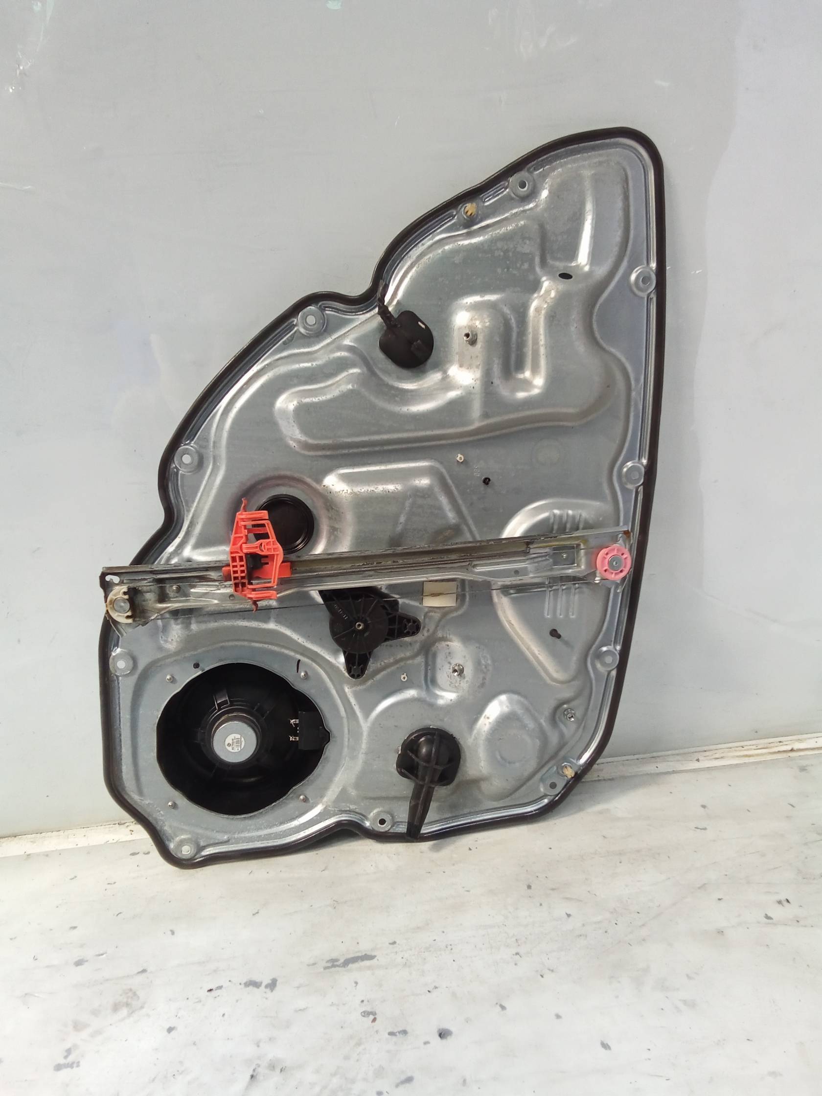 Alzacristallo elettr. porta post. con motorino dx.