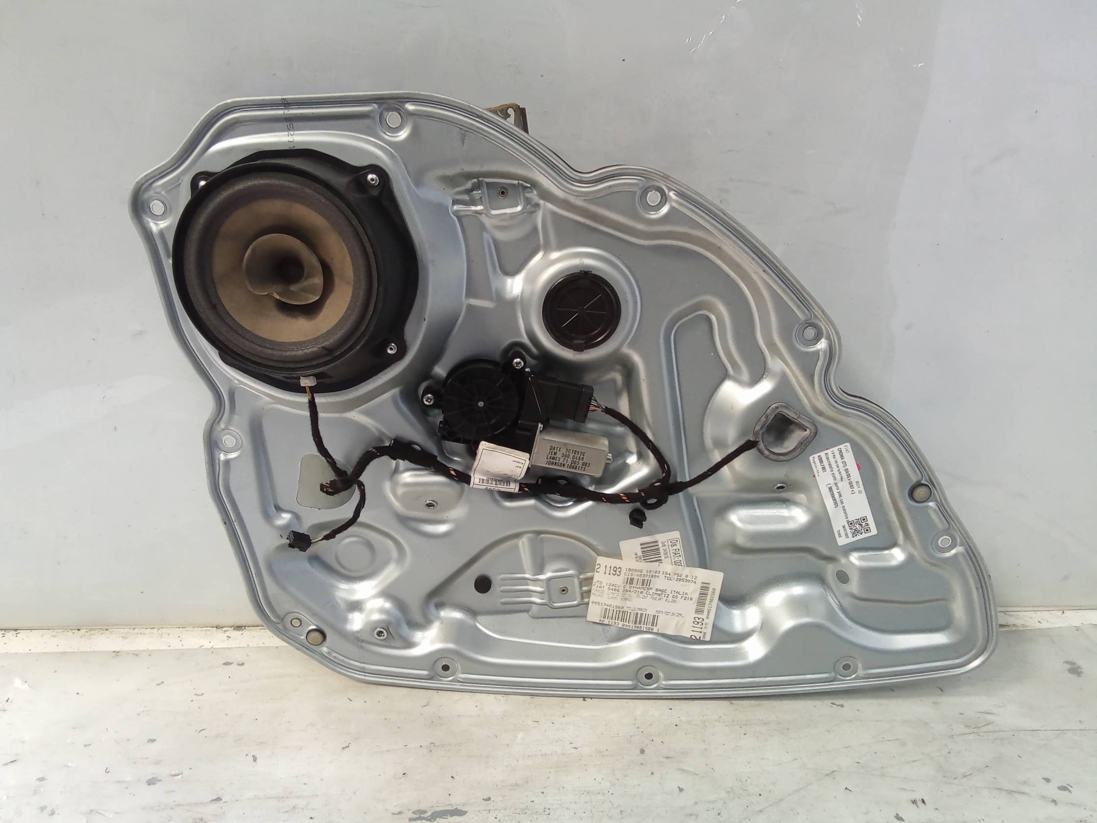 Alzacristallo elettr. porta post. con motorino sx.