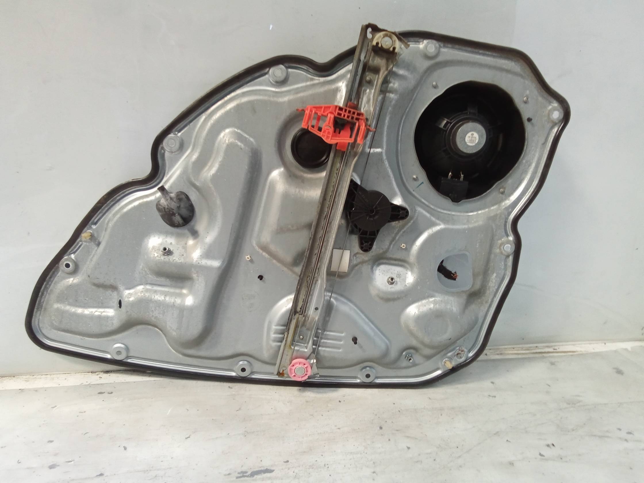 Alzacristallo elettr. porta post. con motorino sx.