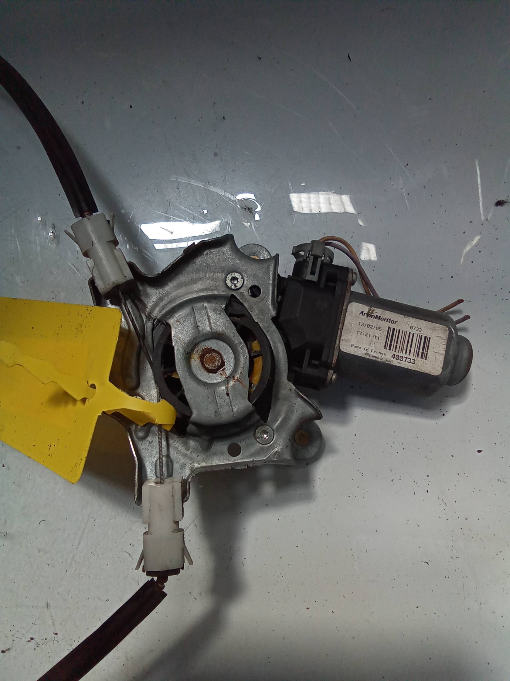 Alzacristallo elettr. porta ant. con motorino sx. Alzacristallo elettr. porta ant. con motorino sx.