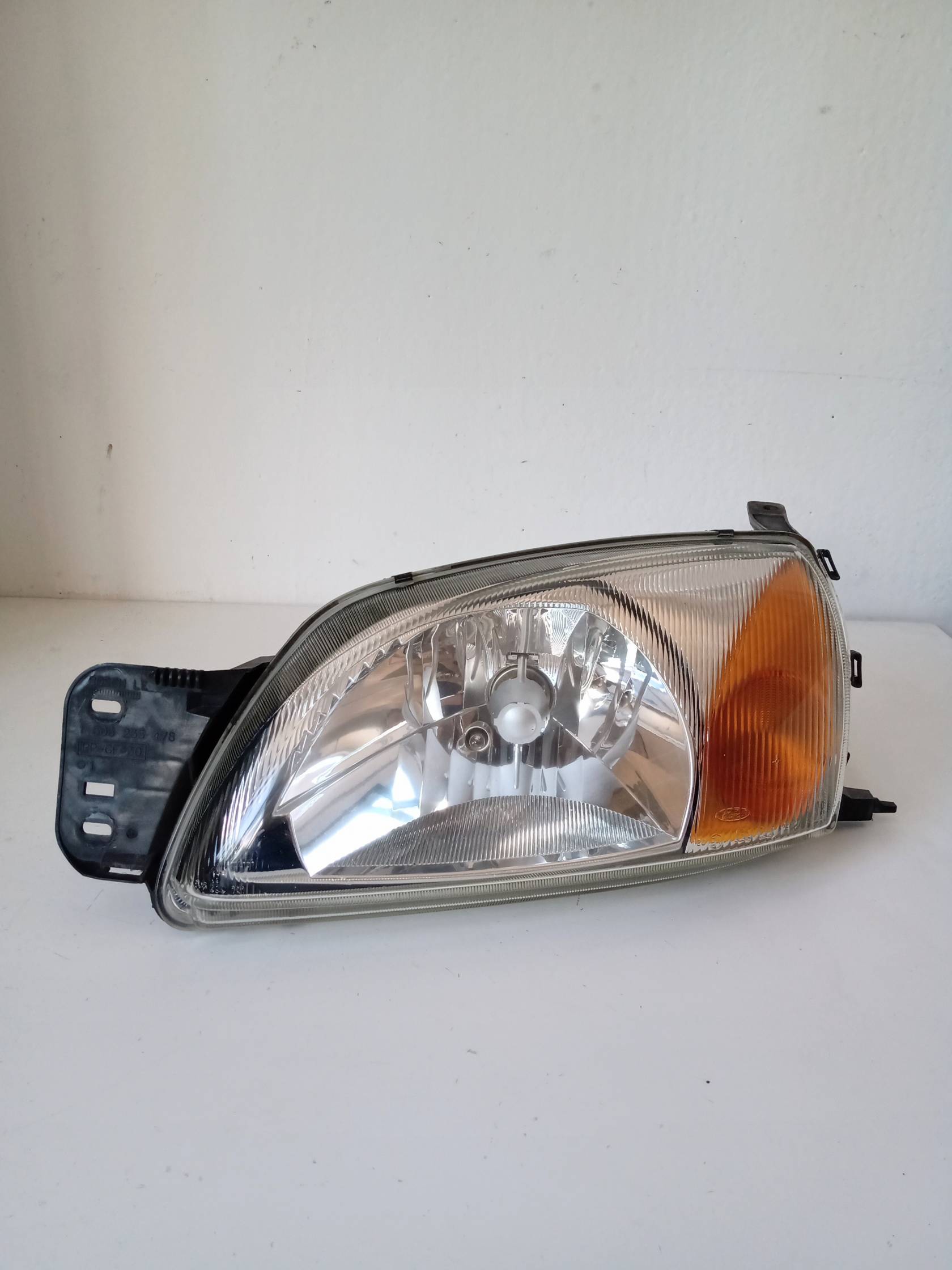 Fanale anteriore sinistro