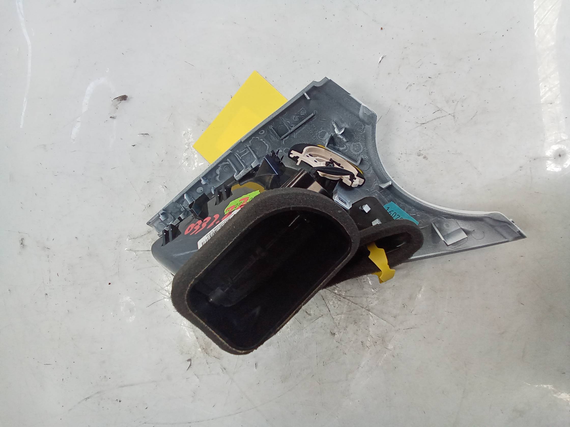 Bocchetta aria lat. cruscotto dx.