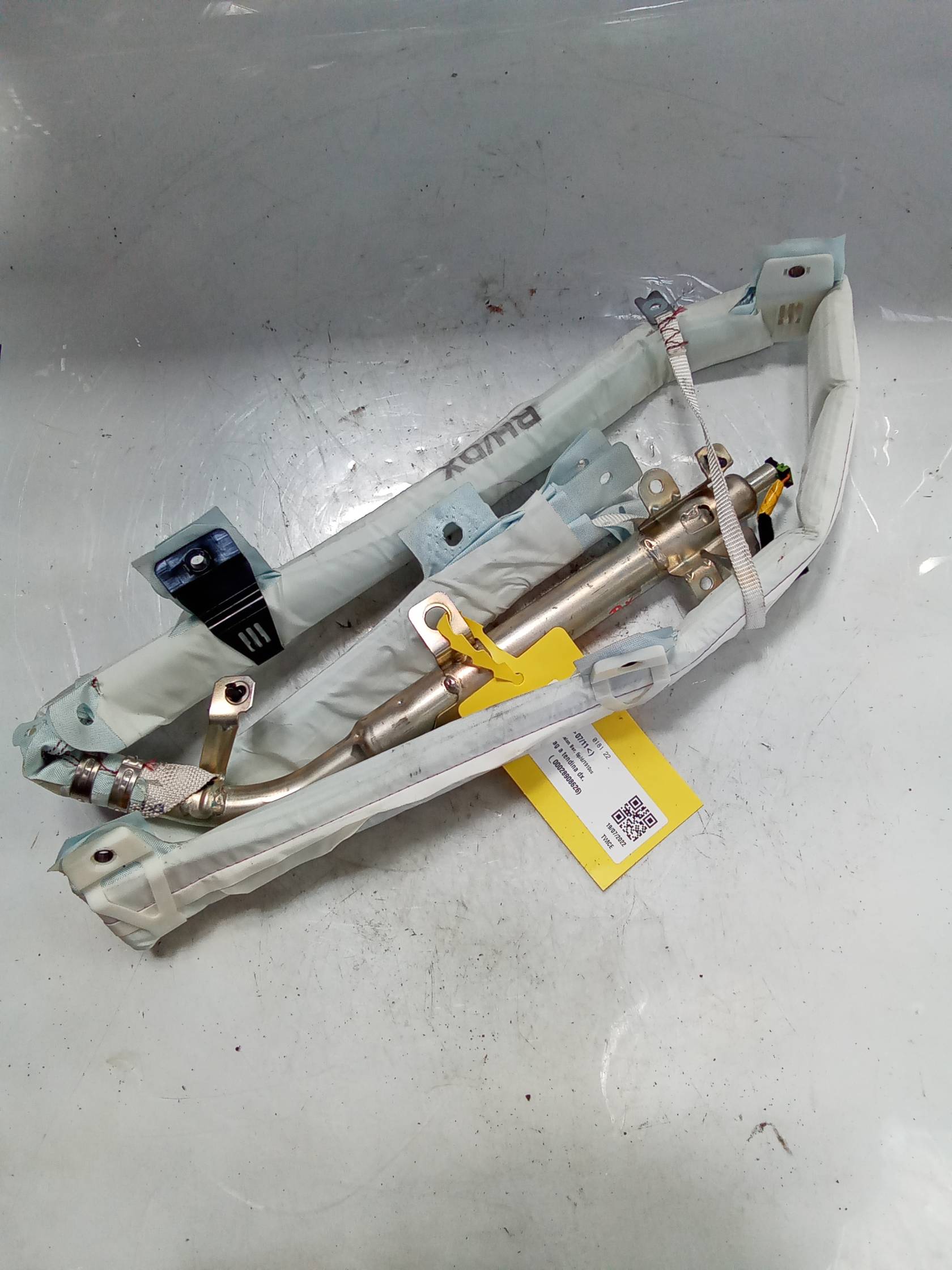 Dispositivo airbag a tendina dx.