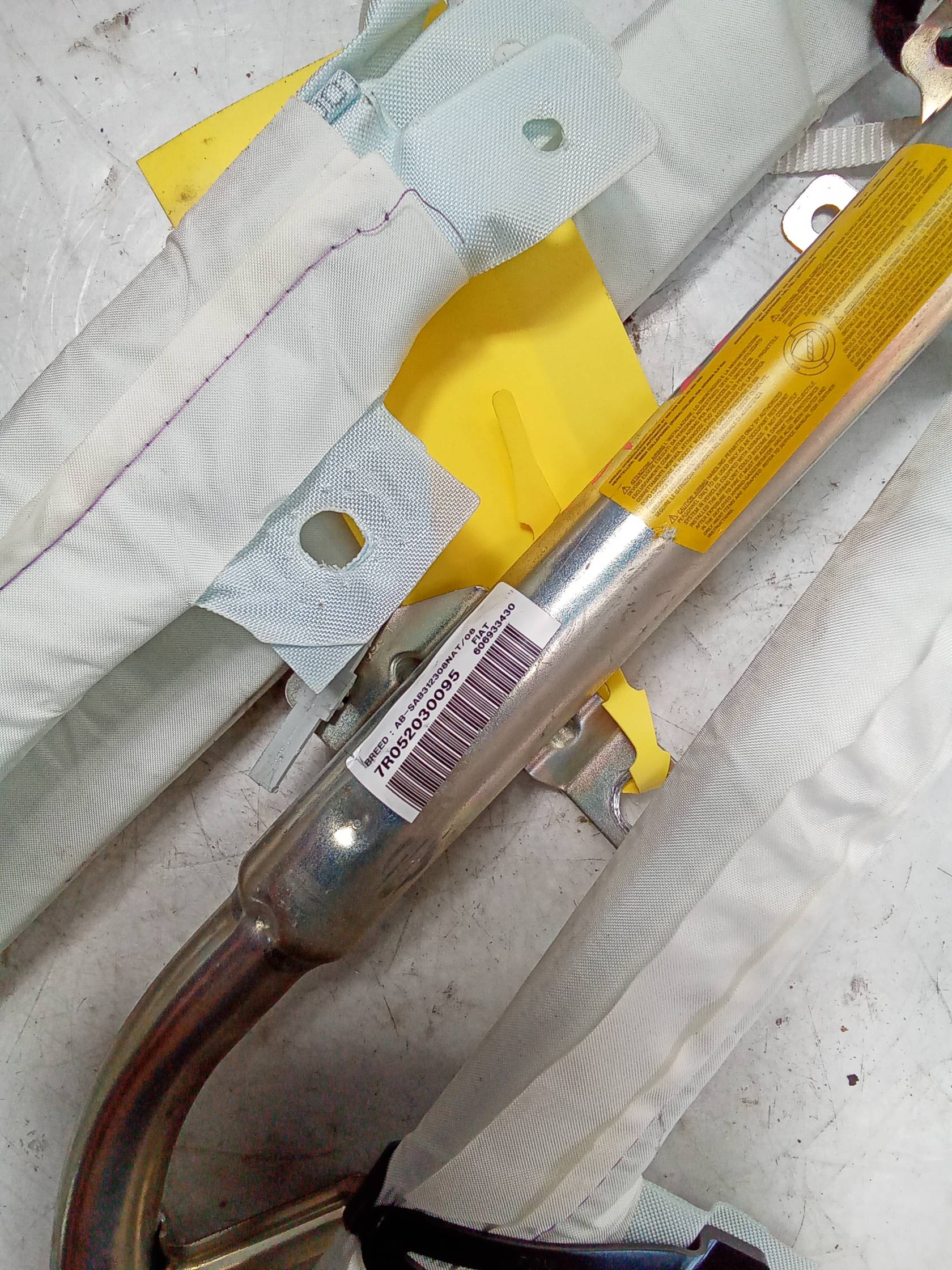 Dispositivo airbag a tendina dx.