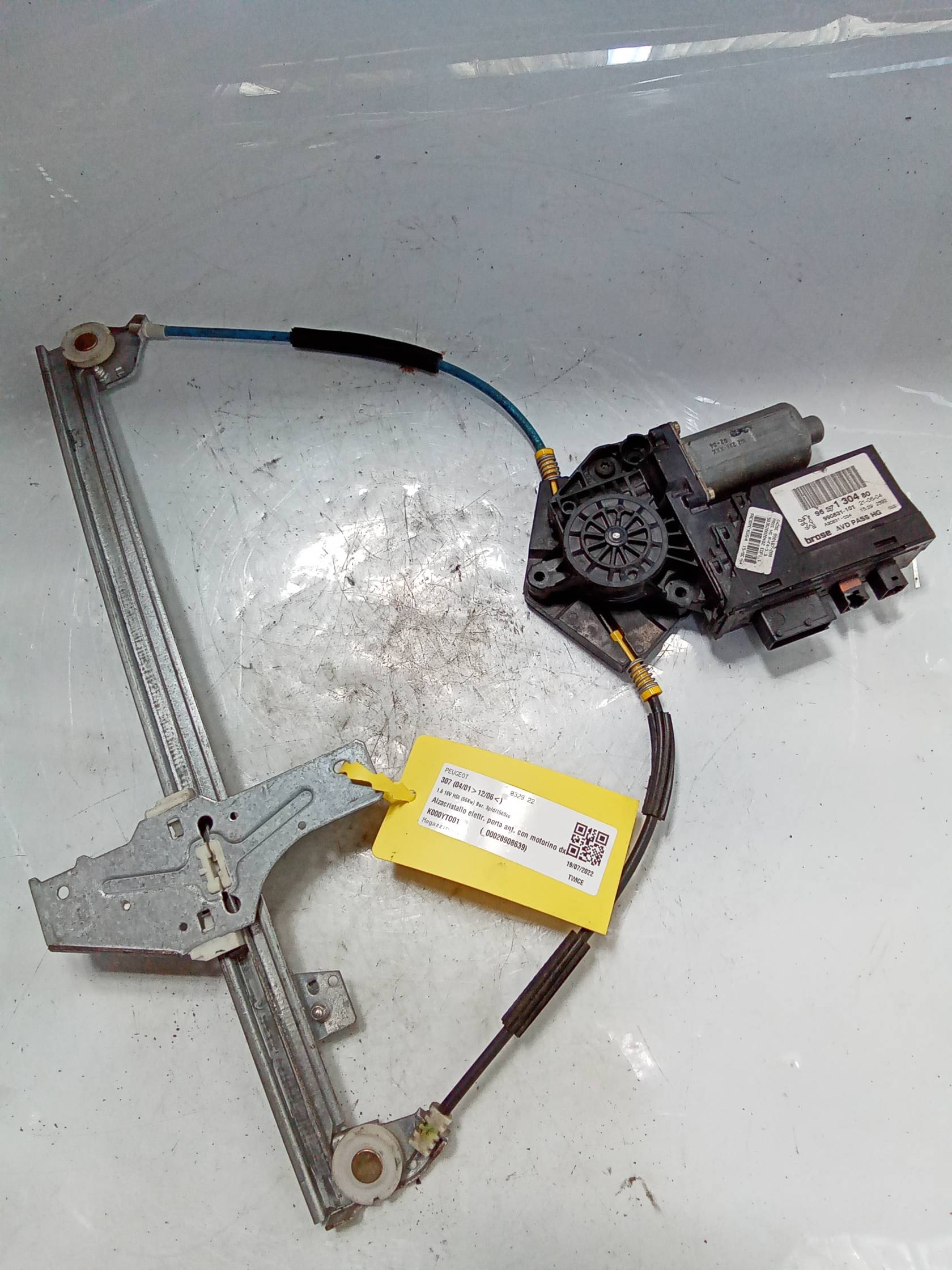 Alzacristallo elettr. porta ant. con motorino dx.