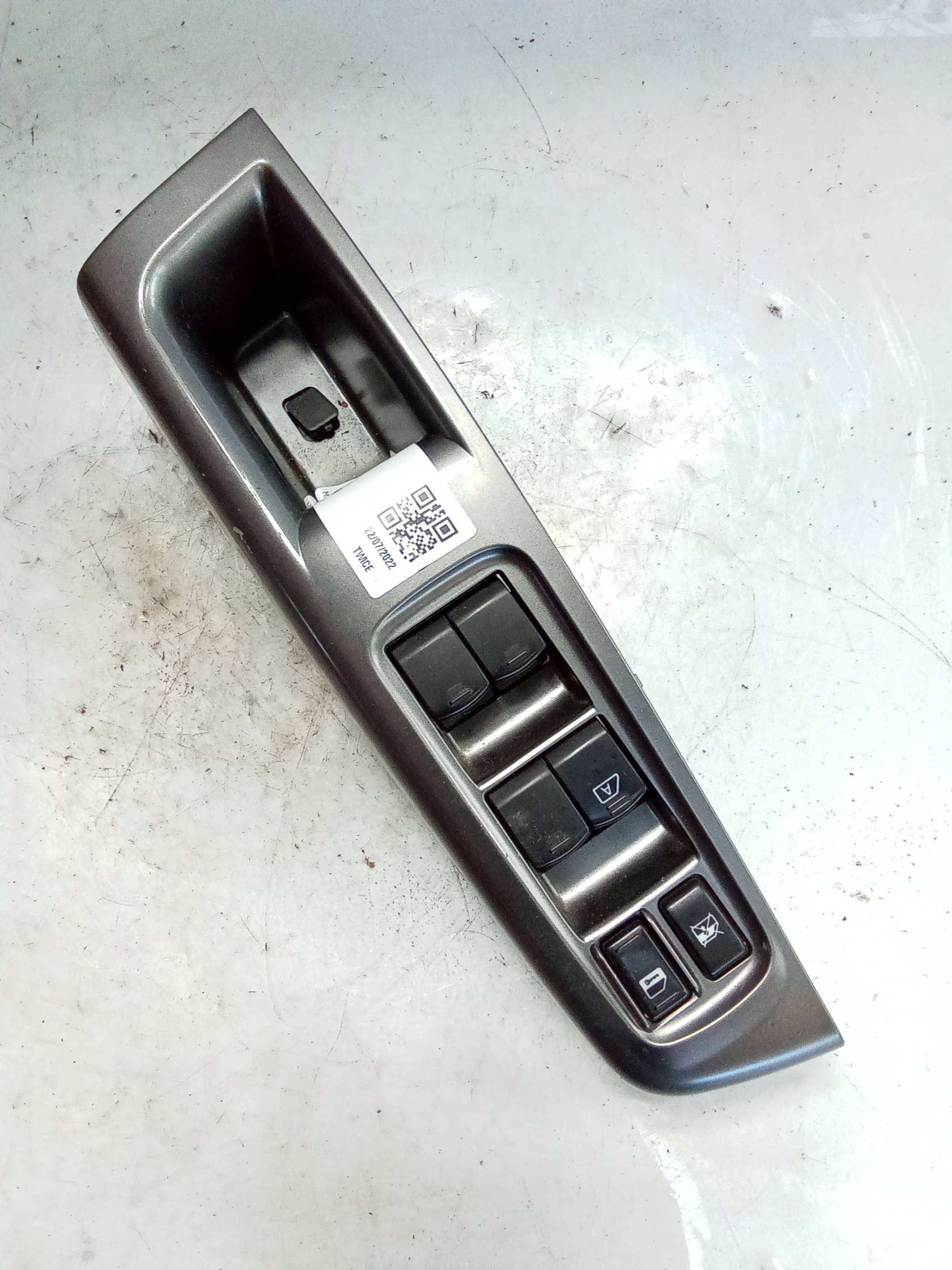 Blocco comandi alzacristalli sx.