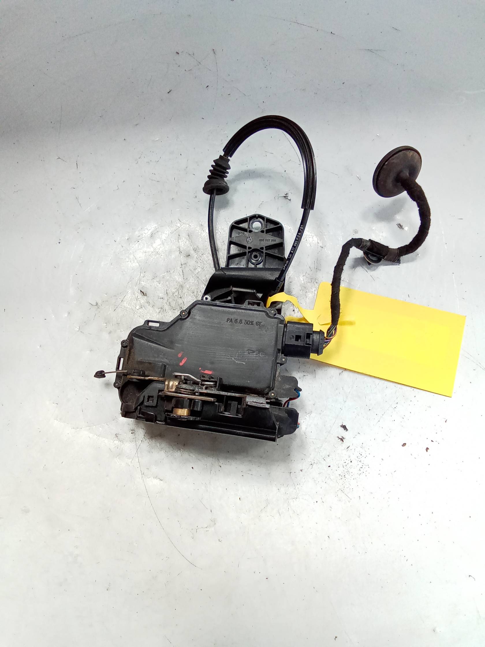 Serratura chiusura c.zta porta ant. dx. Serratura chiusura c.zta porta ant. dx.