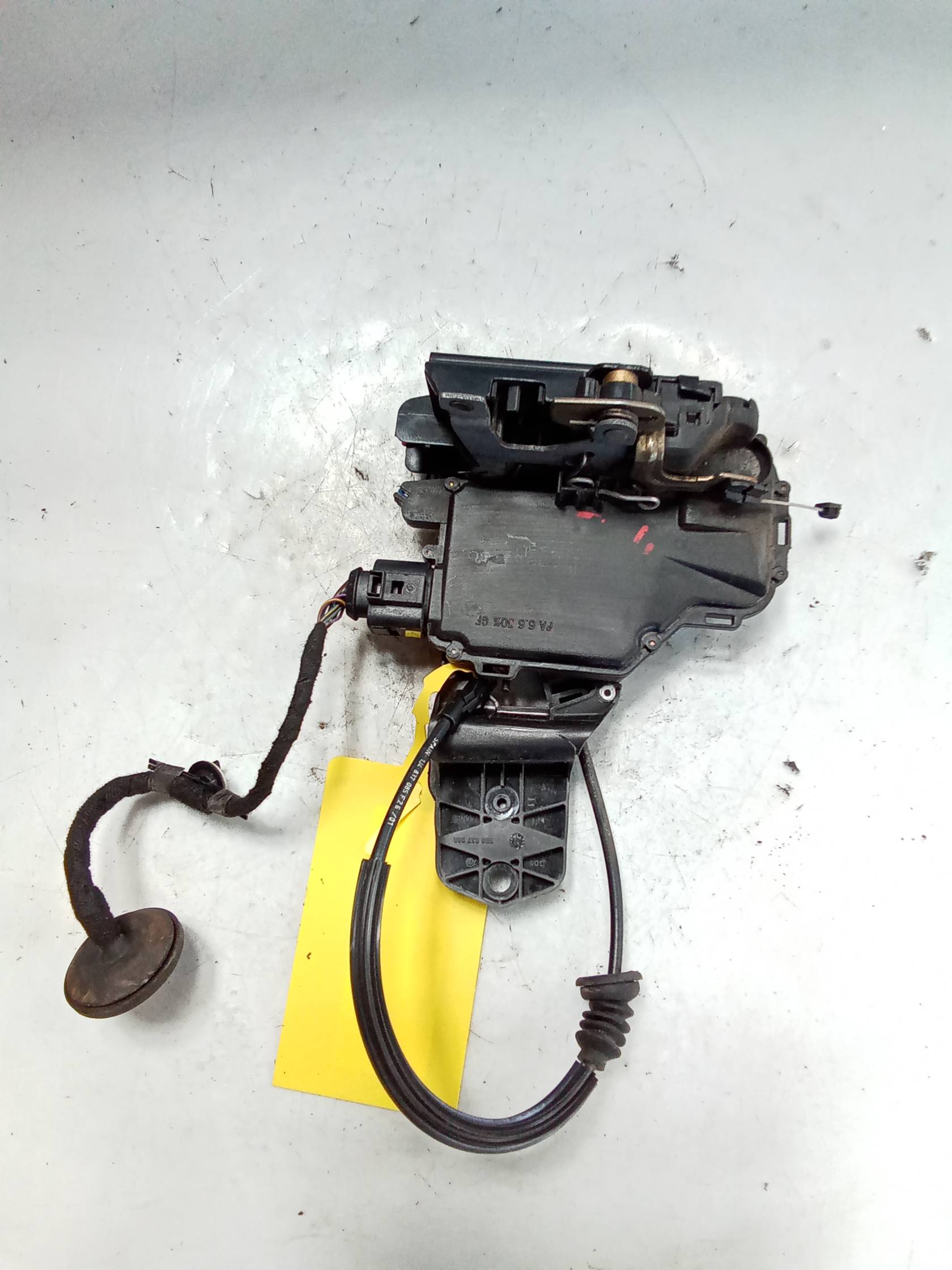 Serratura chiusura c.zta porta ant. dx. Serratura chiusura c.zta porta ant. dx.