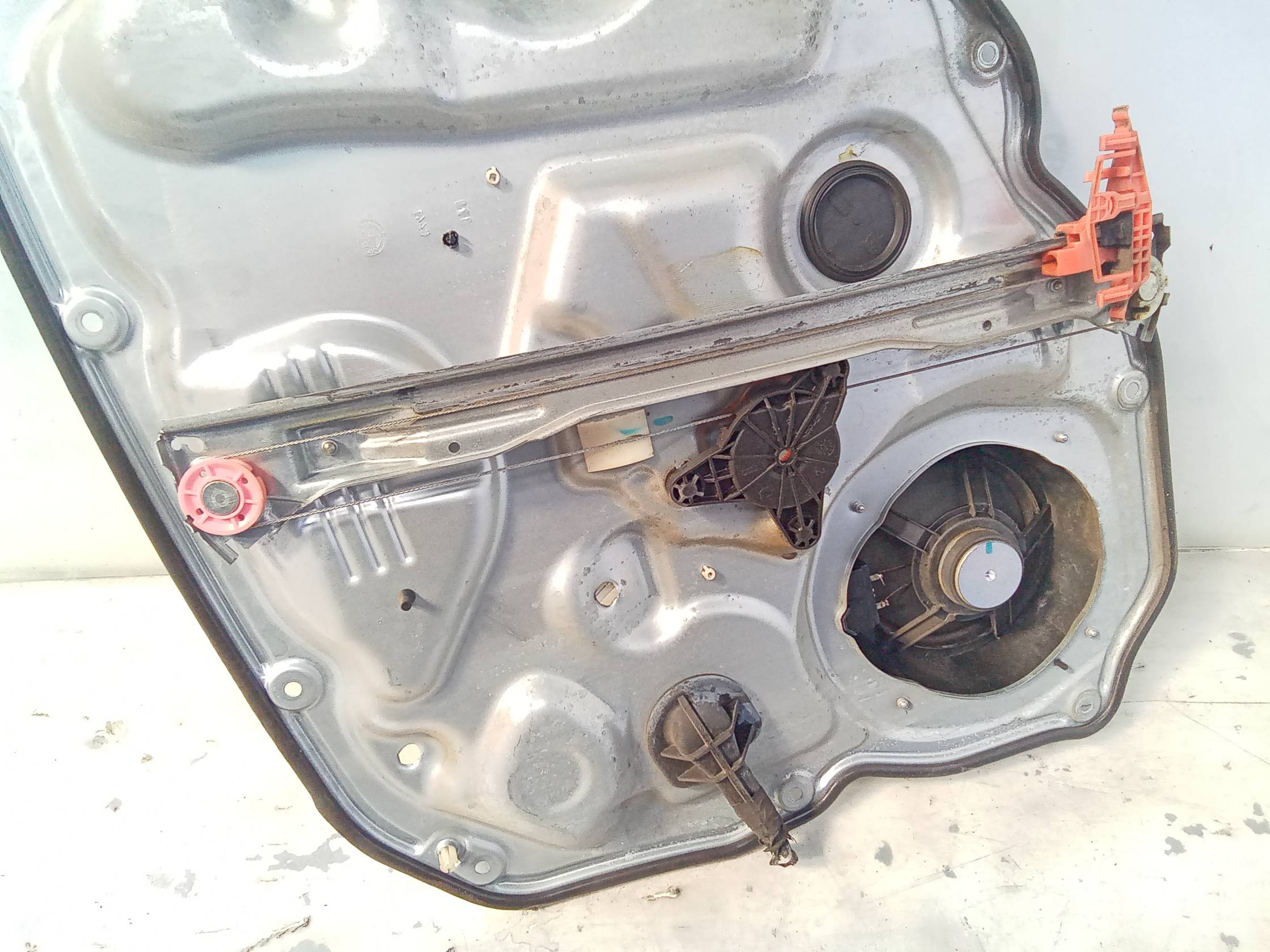 Alzacristallo elettr. porta post. con motorino sx.