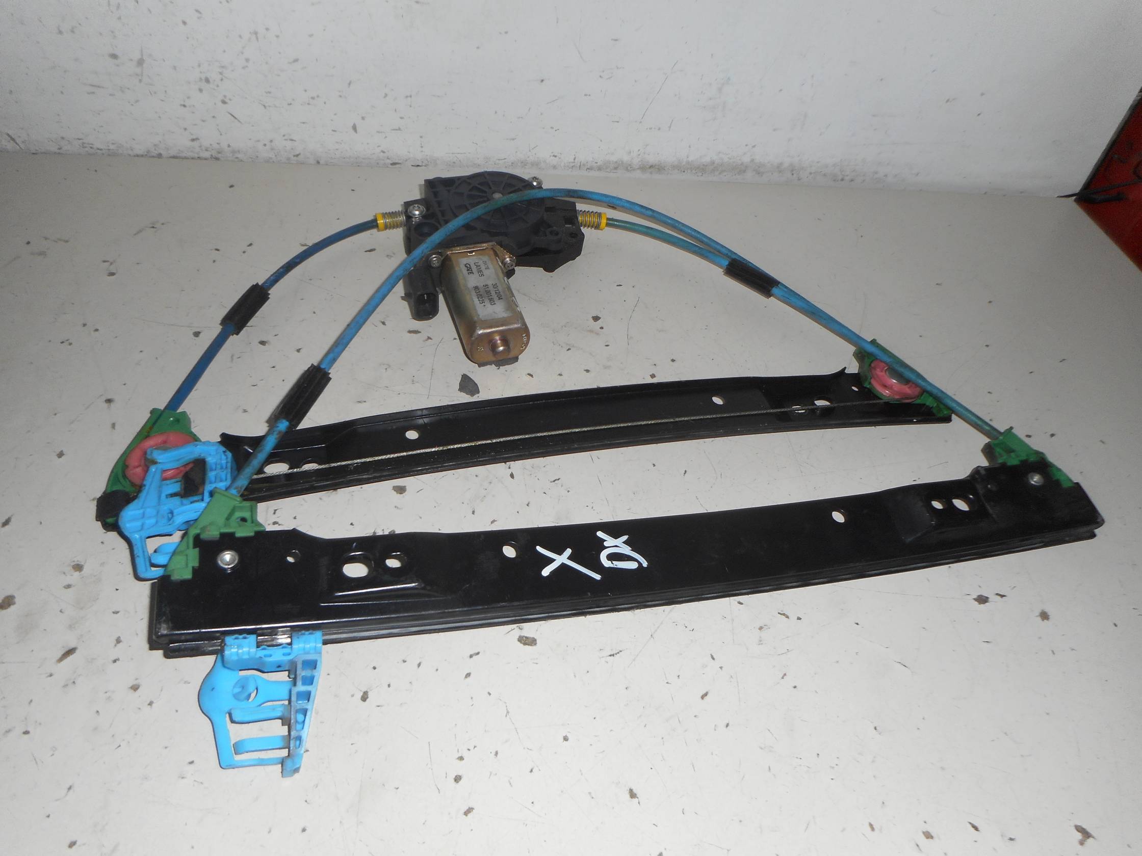 Alzacristallo elettr. porta ant. dx.