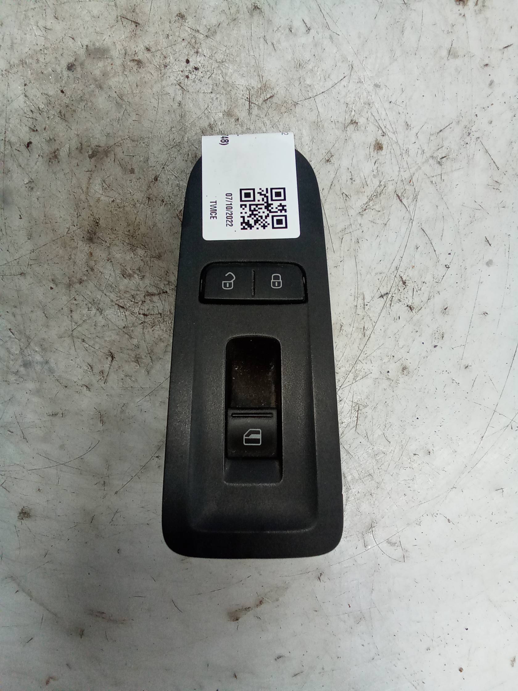 Blocco comandi alzacristalli sx.