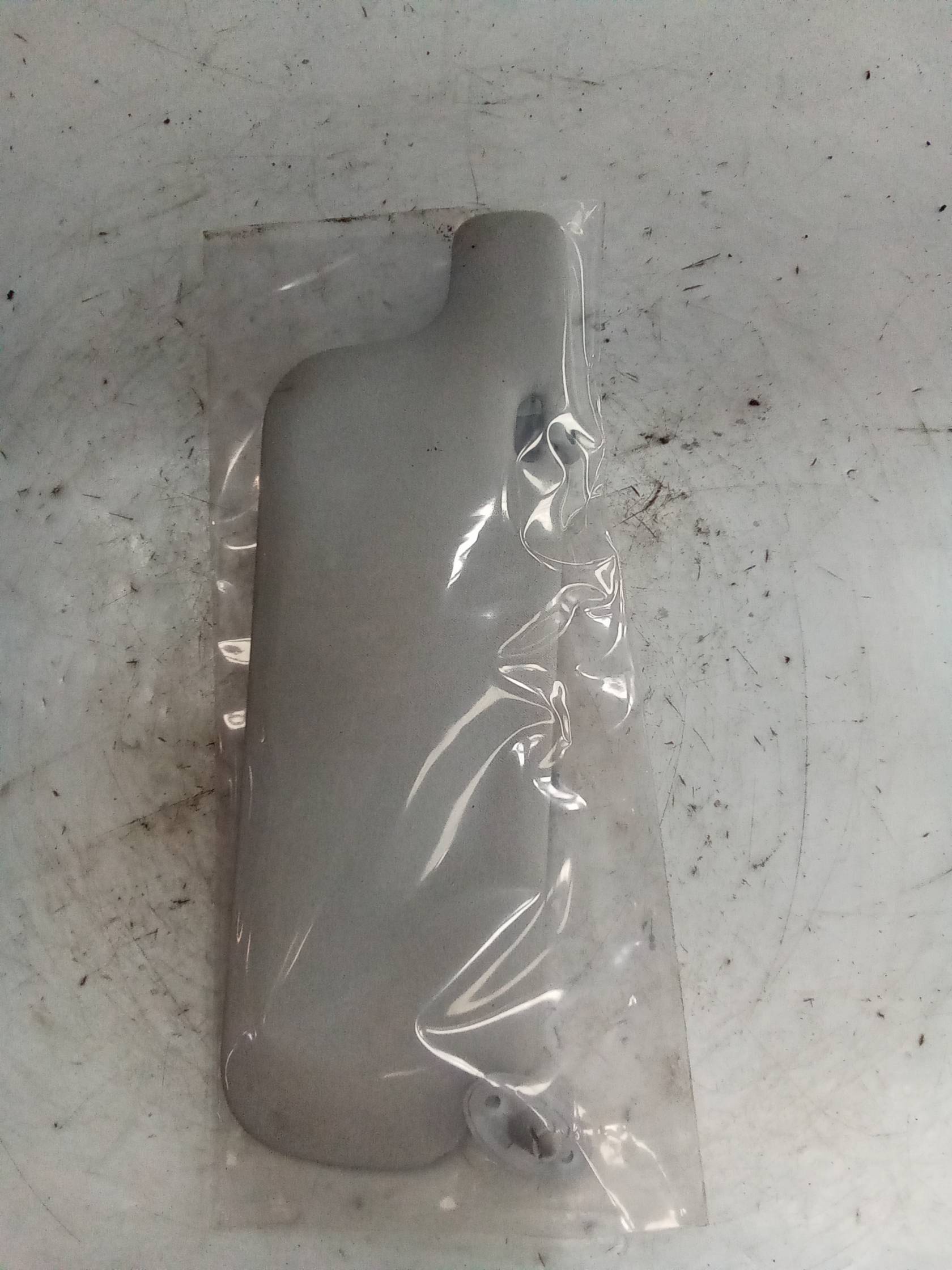 Aletta parasole parabrezza dx.