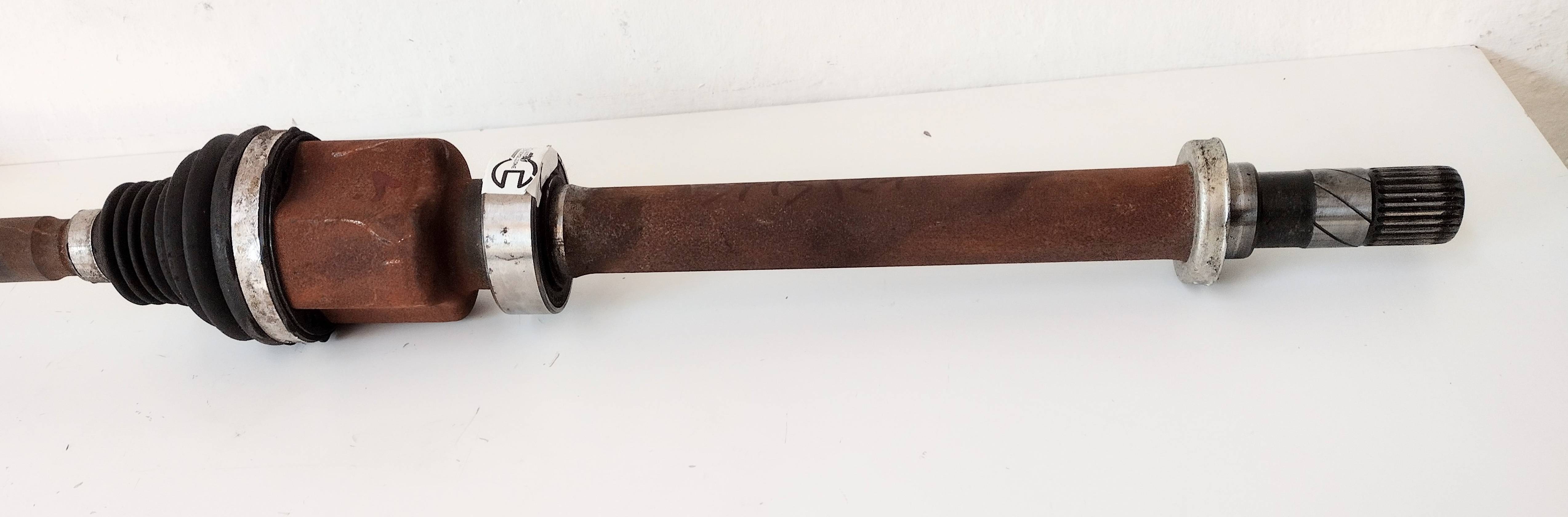 Semiasse anteriore destro Semiasse anteriore destro