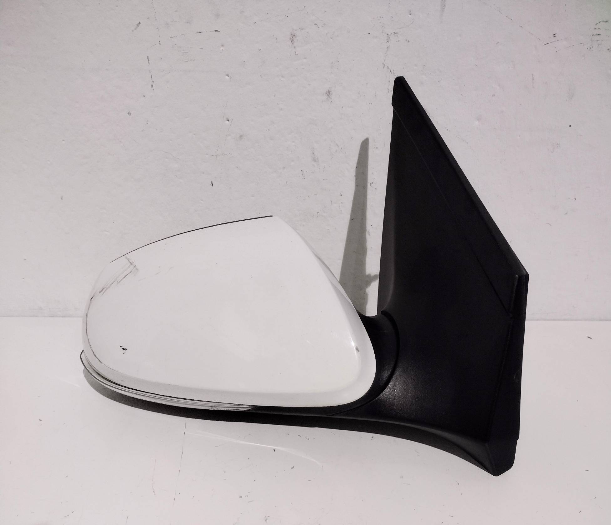 Specchietto elettrico destro Specchietto elettrico destro