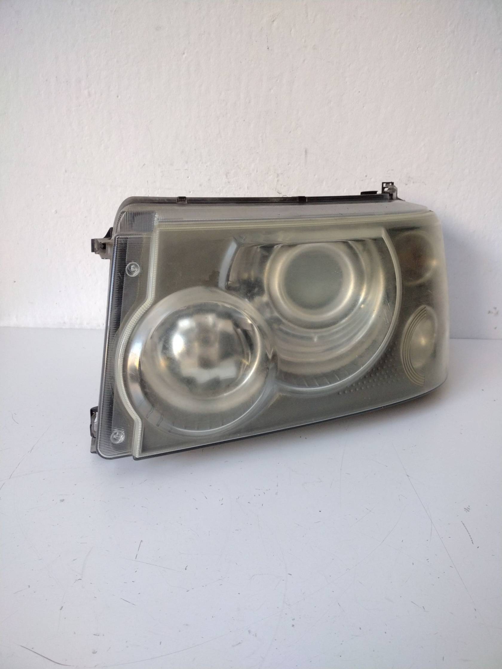 Fanale anteriore sinistro